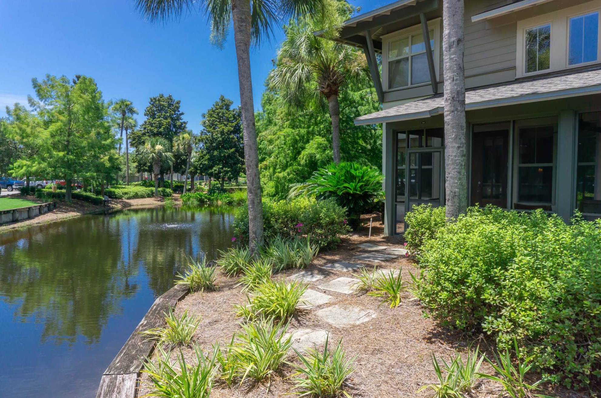 8614 Magnolia Bay Ln, Destin, FL 32550-7885