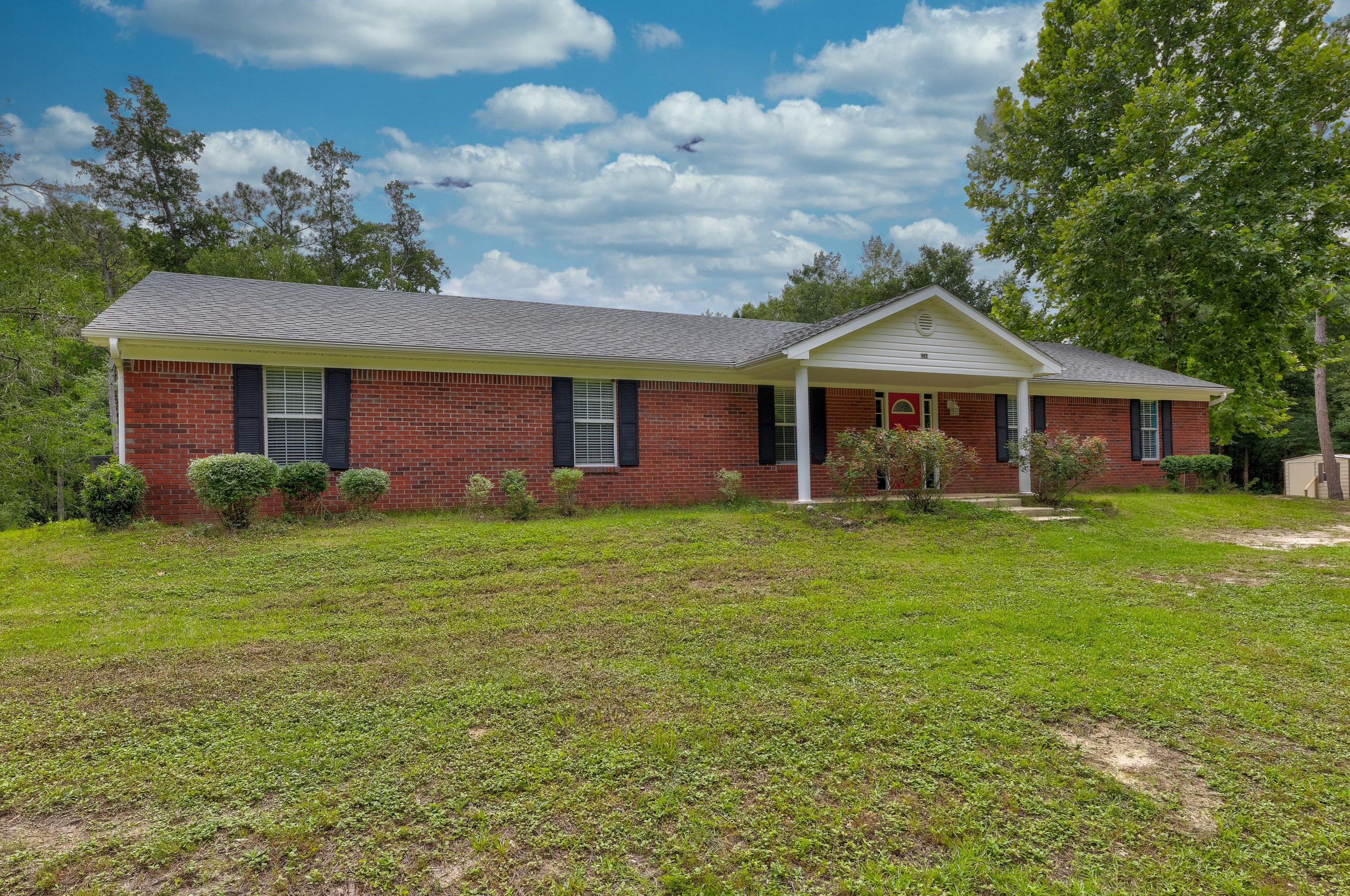 6244 Turkey Track Rd, Crestview, FL 32539-8228