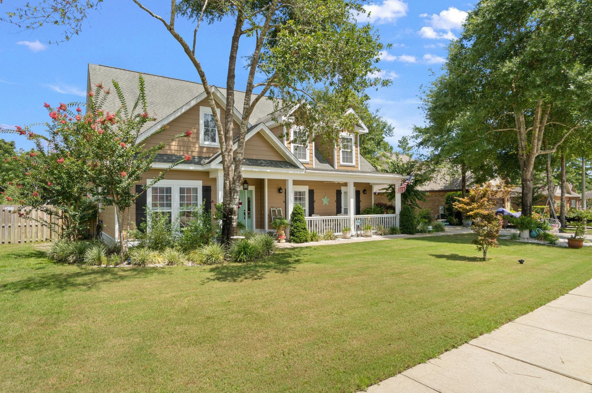 786 Symphony Way, Freeport, FL 32439