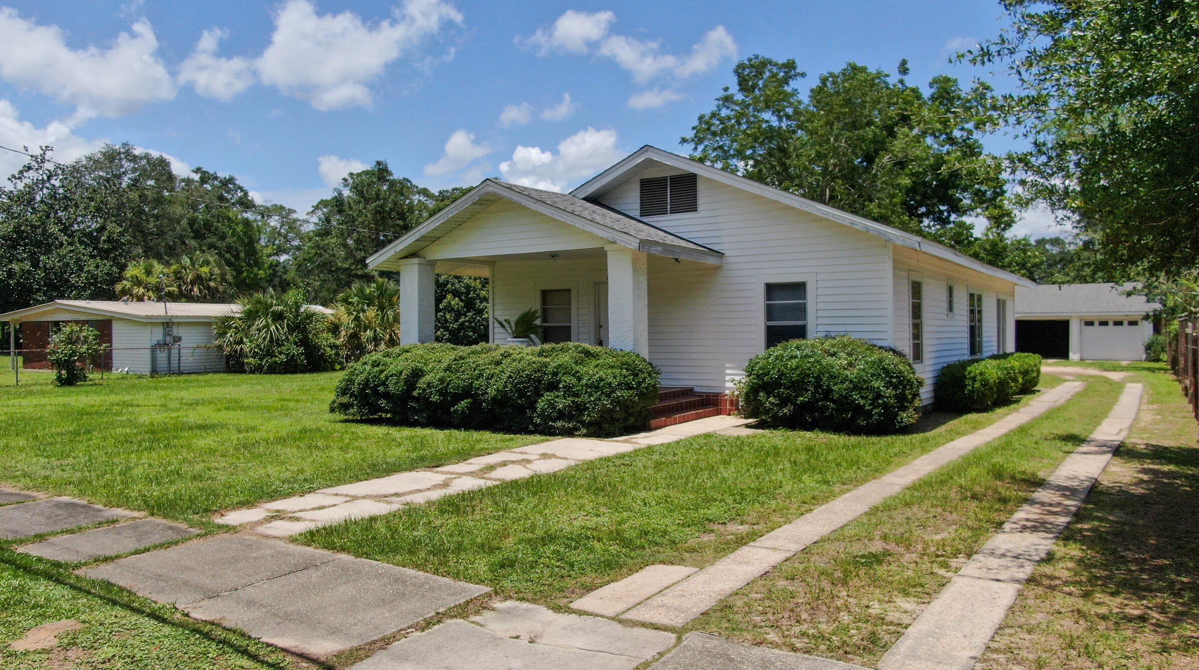 441 College Ave, Defuniak Springs, FL 32435