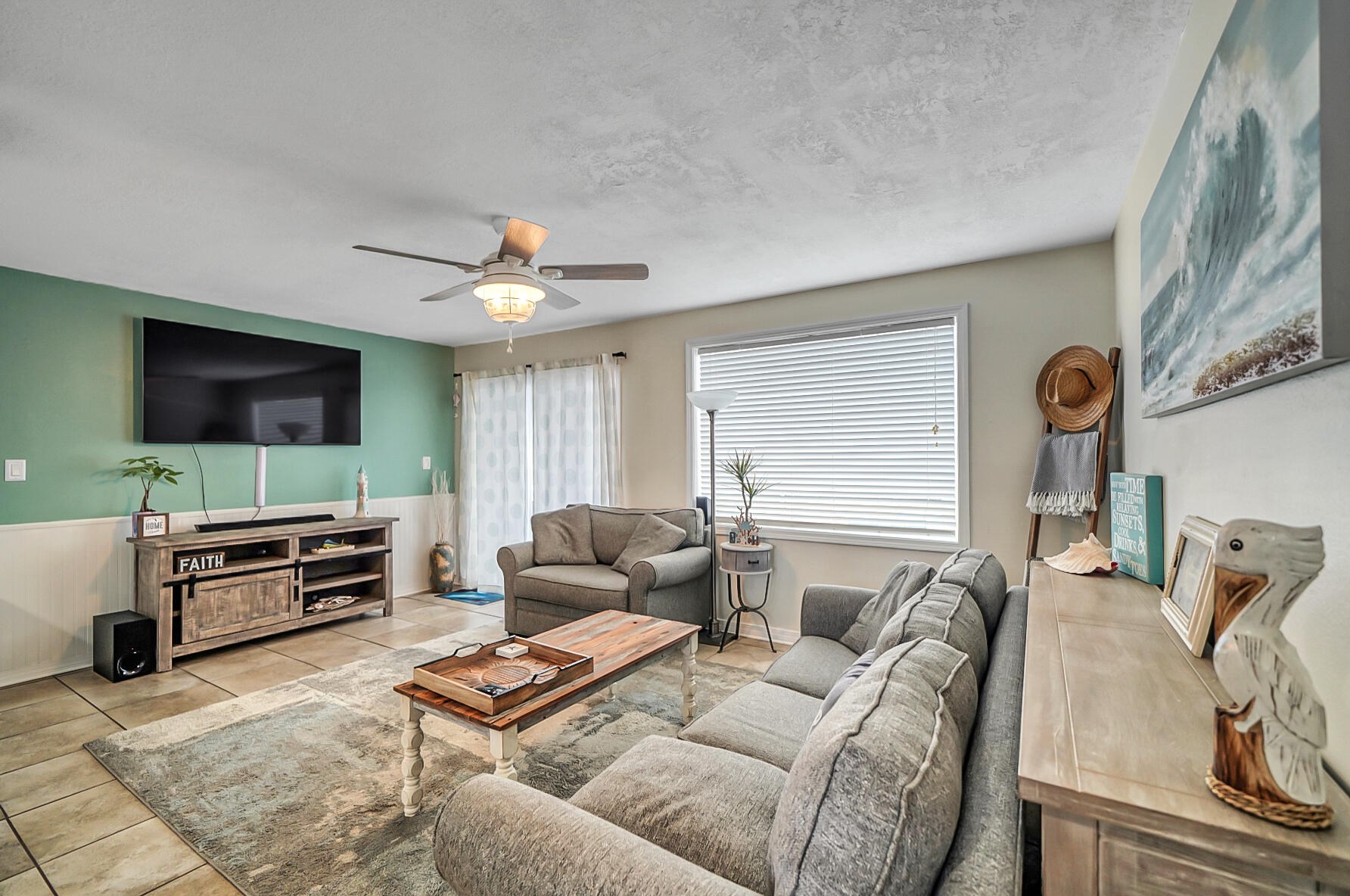 101 Old Ferry Rd #27b, Shalimar, FL 32579