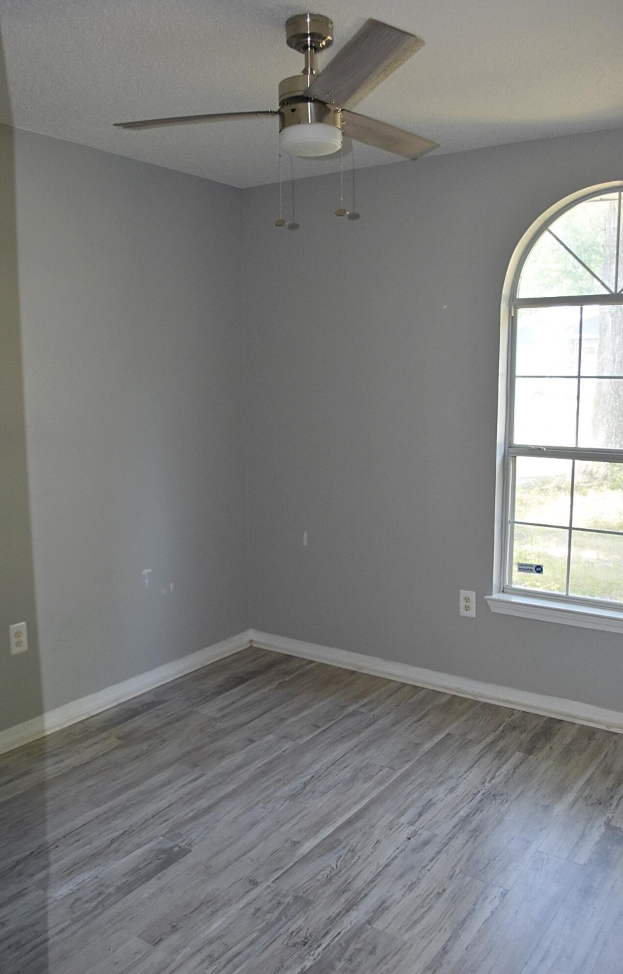 1319 Rayburn St, Crestview FL  32539-4907 exterior