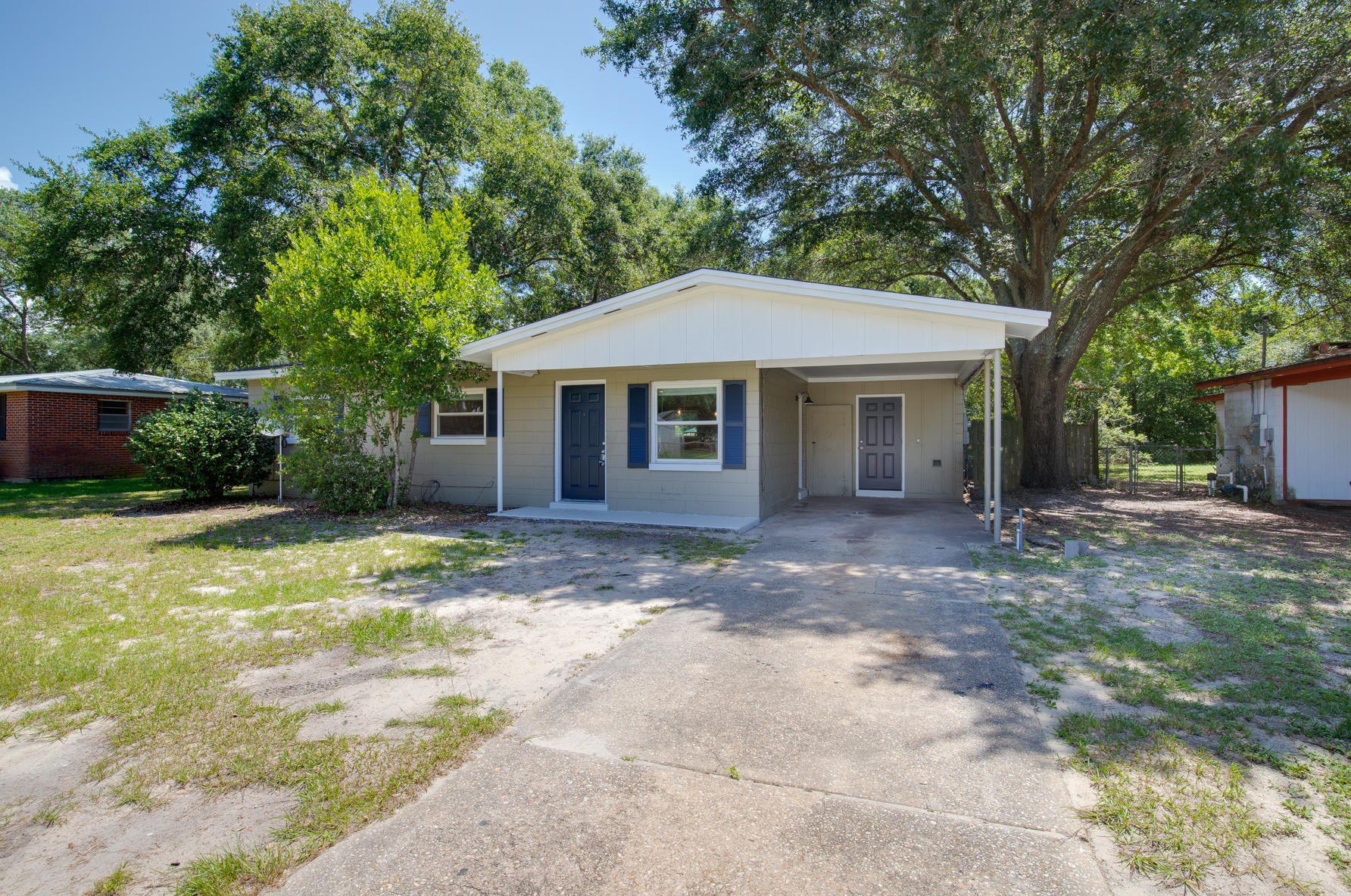 711 Newport Dr, Fort Walton Beach, FL 32547-2421