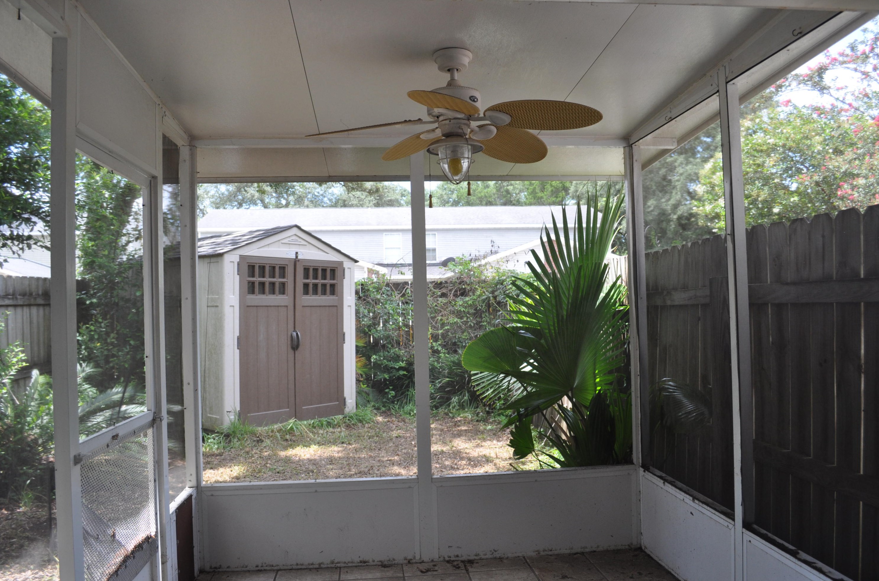 2404 Suwanee Ln, Fort Walton Beach, FL 32547-5129