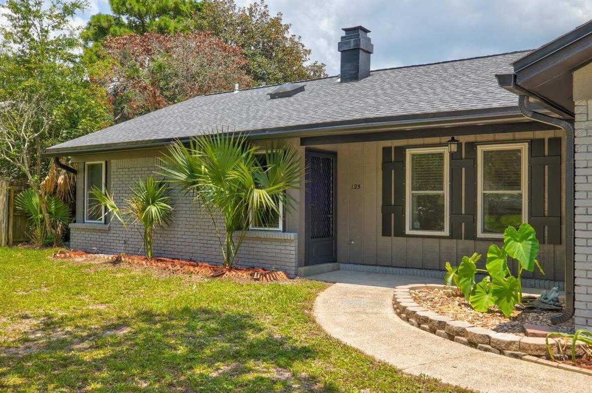 125 Newcastle Cir, Fort Walton Beach, FL 32547-2309