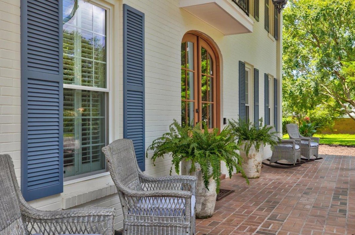 141 Wynnehaven Beach Rd, Mary Esther, FL 32569-2718