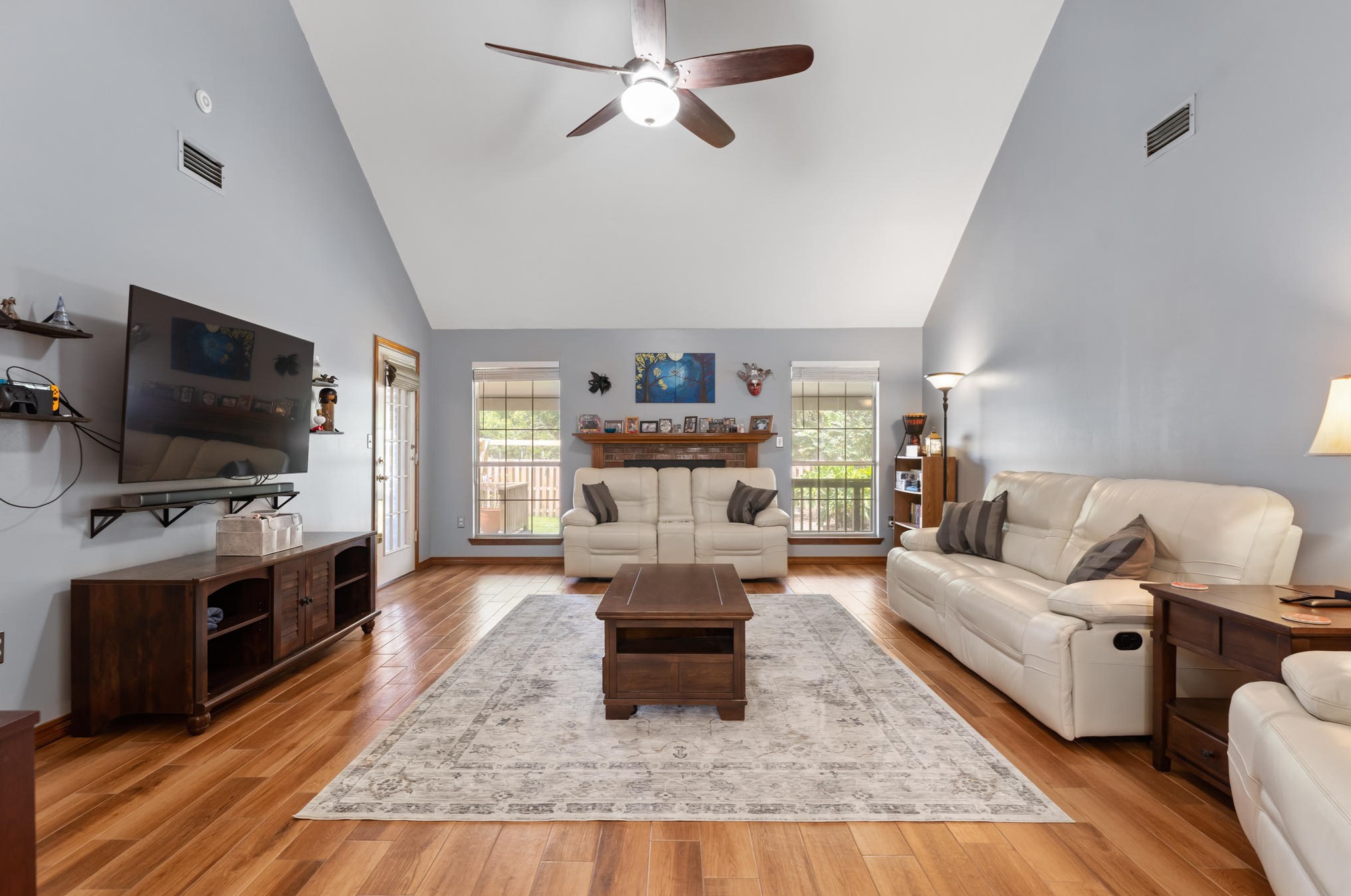 531 Timberlake Dr, Mary Esther FL  32569-2273 exterior