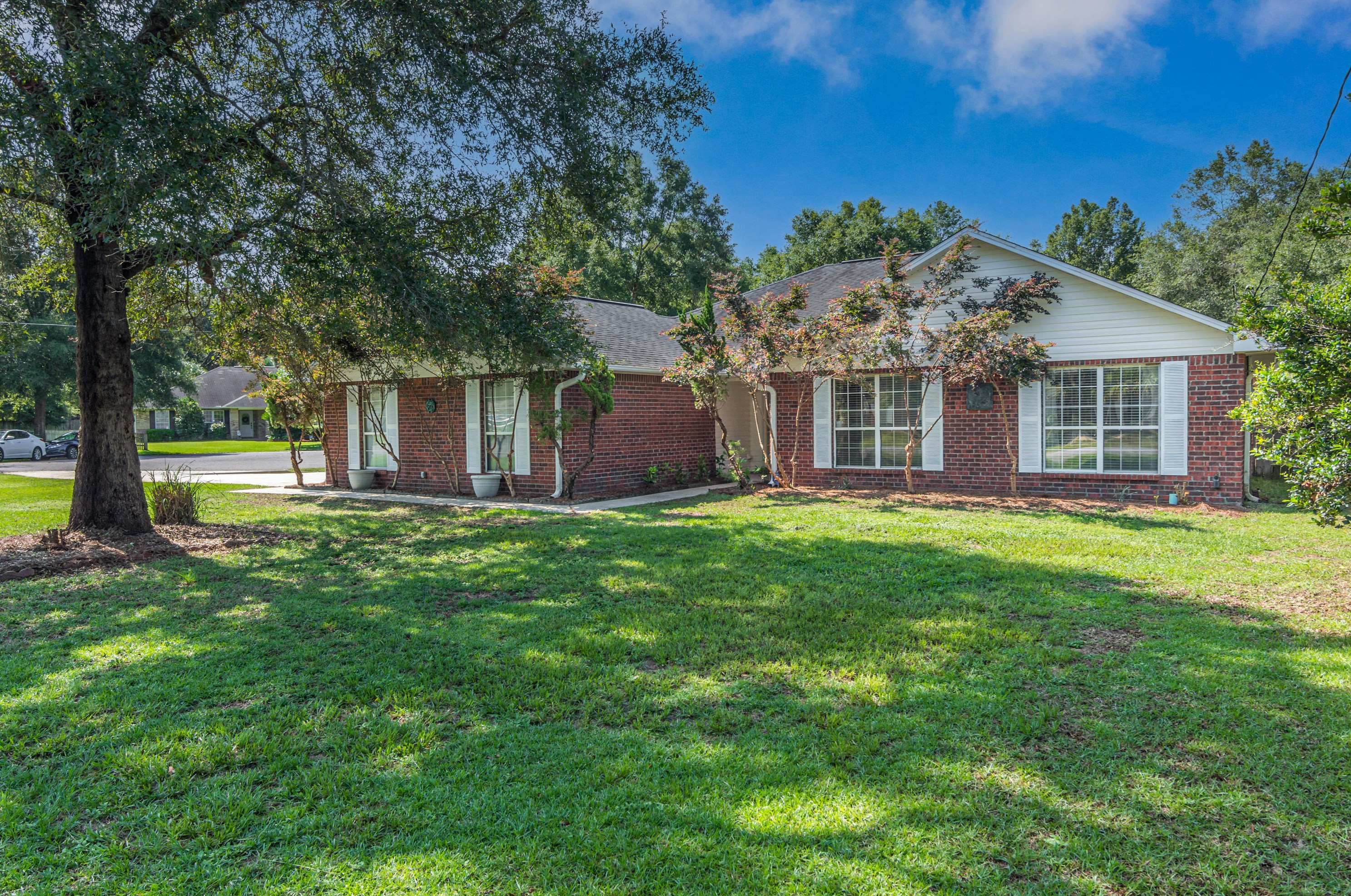5232 Belah Dr, Crestview, FL 32531-8497