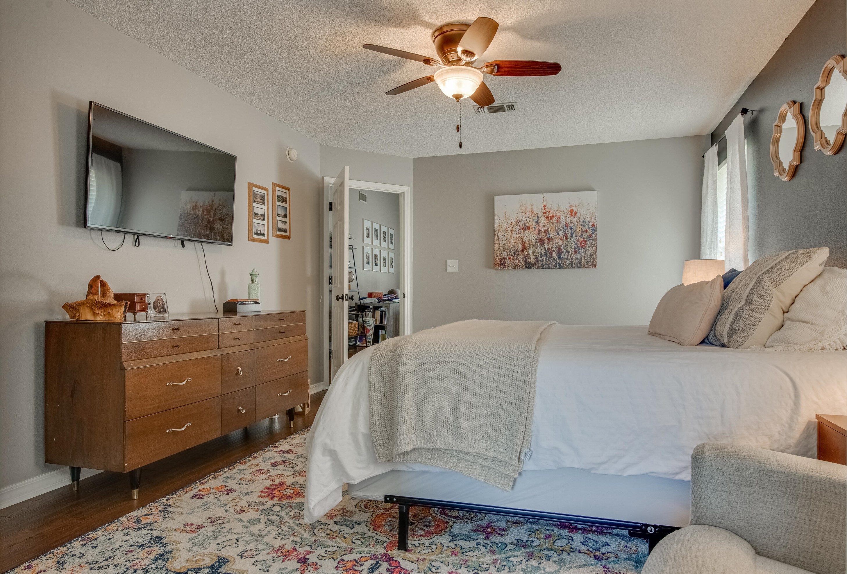 561 Rough Leaf Ln, Mary Esther FL  32569-2184 exterior