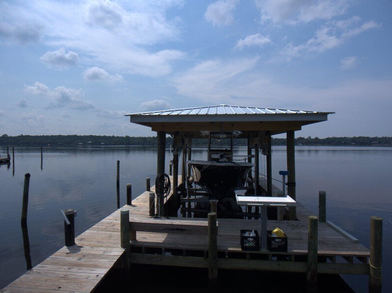 448 Shoreline Dr, Freeport, FL 32439