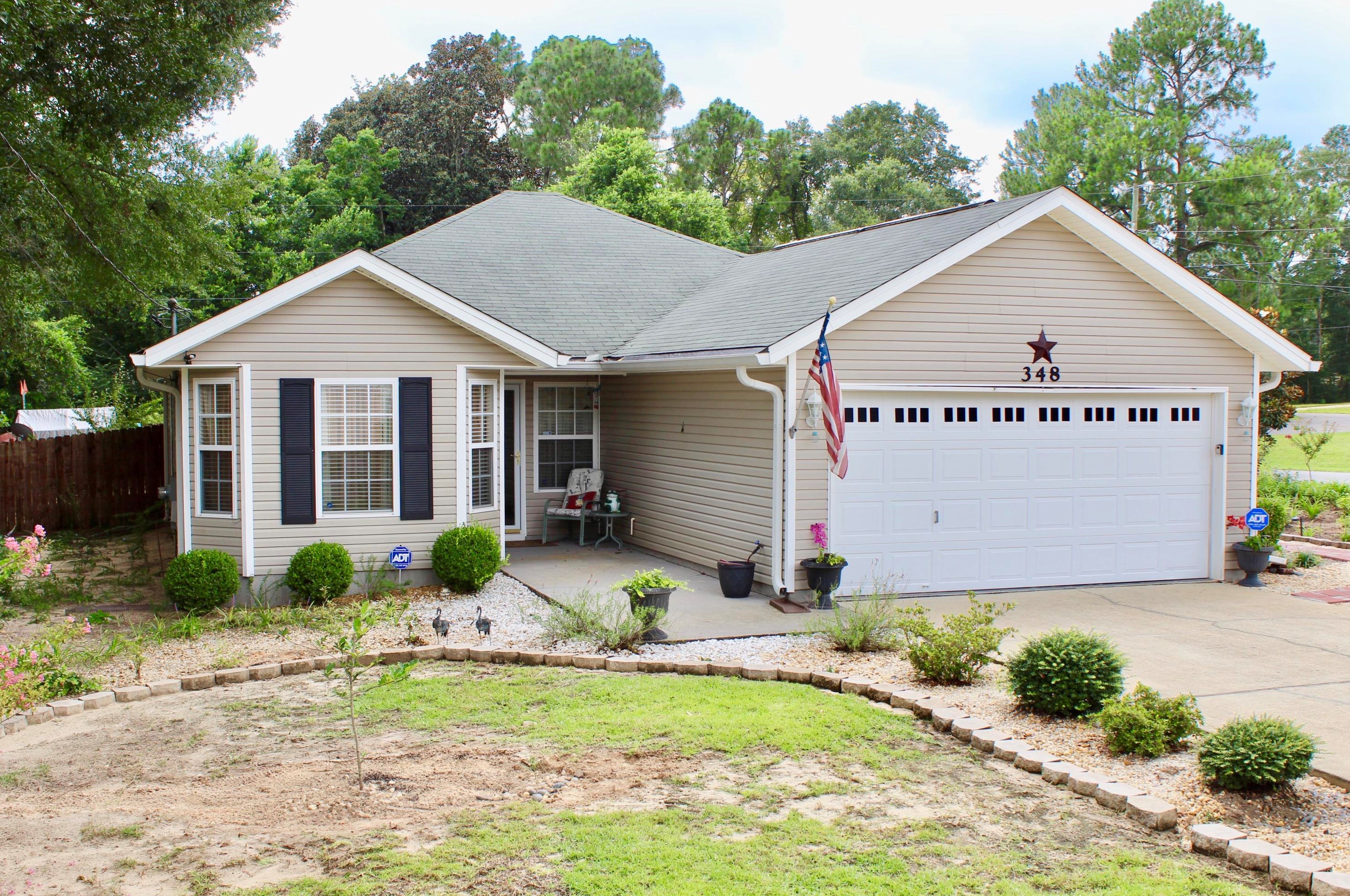348 Strawbridge Dr, Crestview, FL 32539-3006