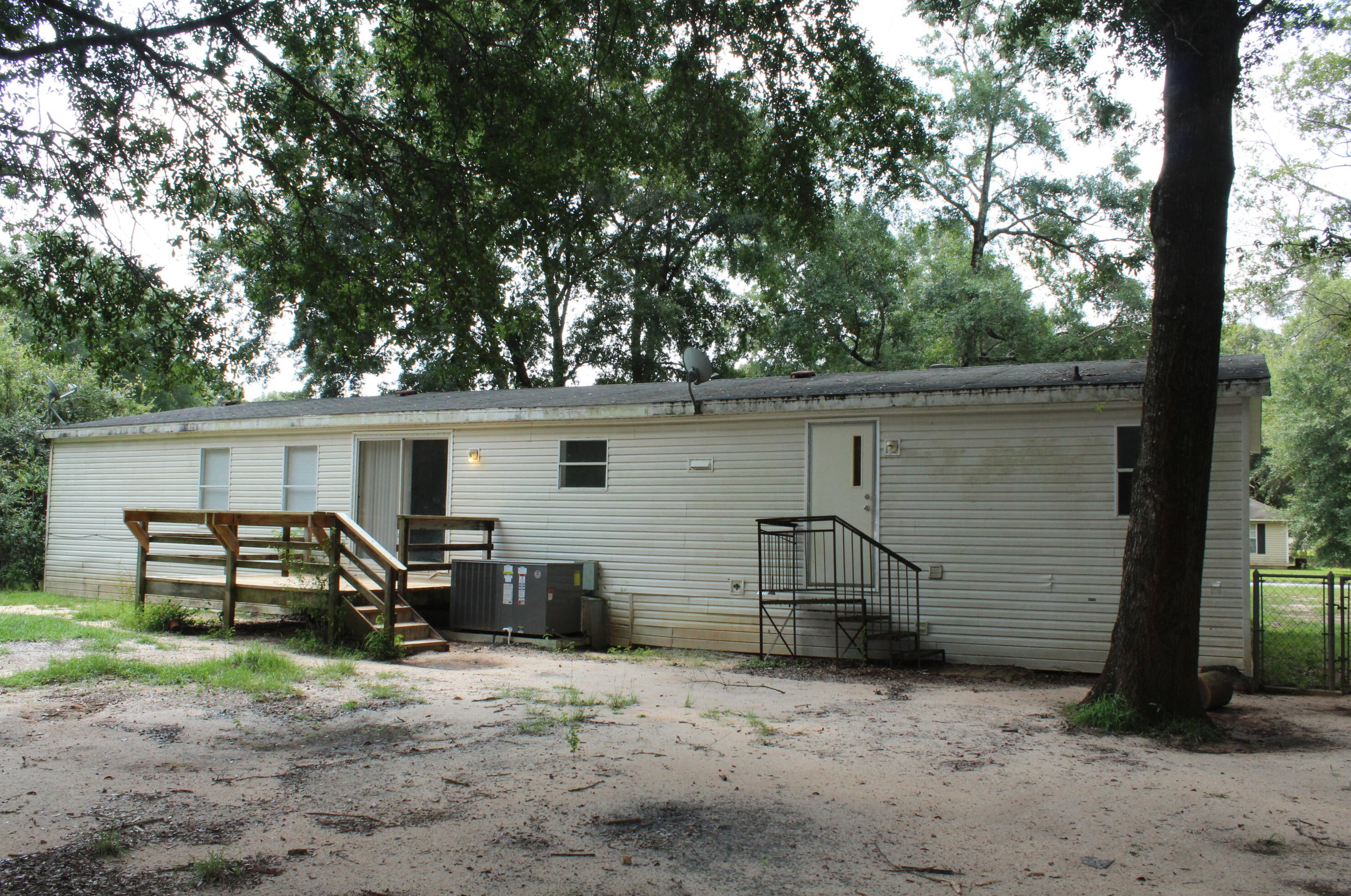 8946 Bluebell St, Milton, FL 32583