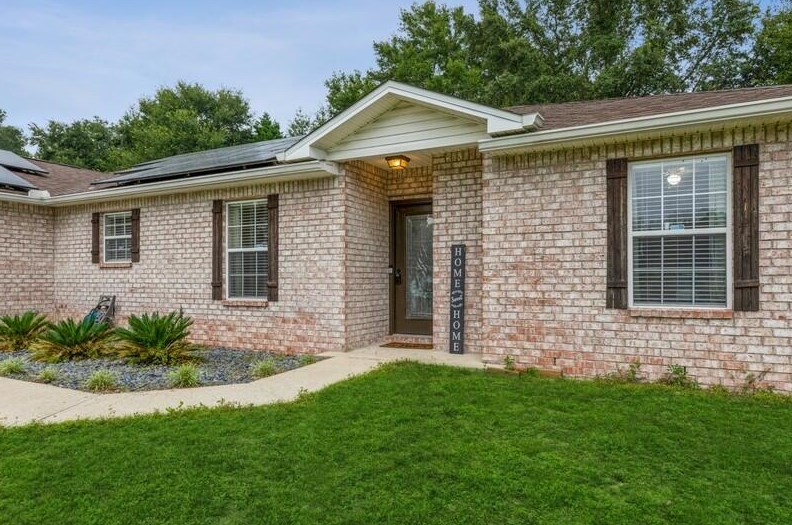1252 Northview Dr, Crestview, FL 32536-2211