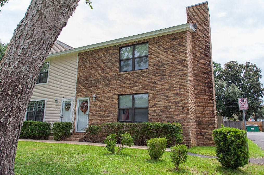 116 4th Ave #116, Shalimar, FL 32579