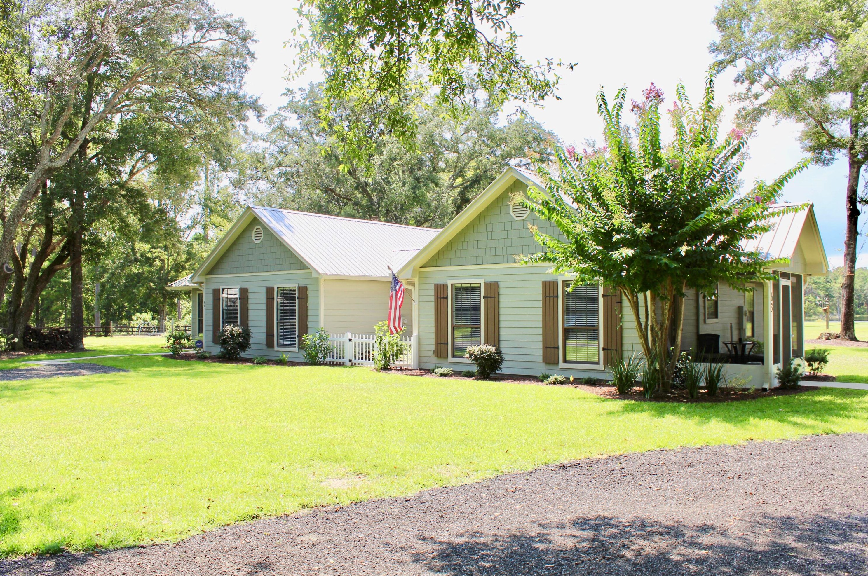 63 Suggs Rd, Freeport, FL 32439