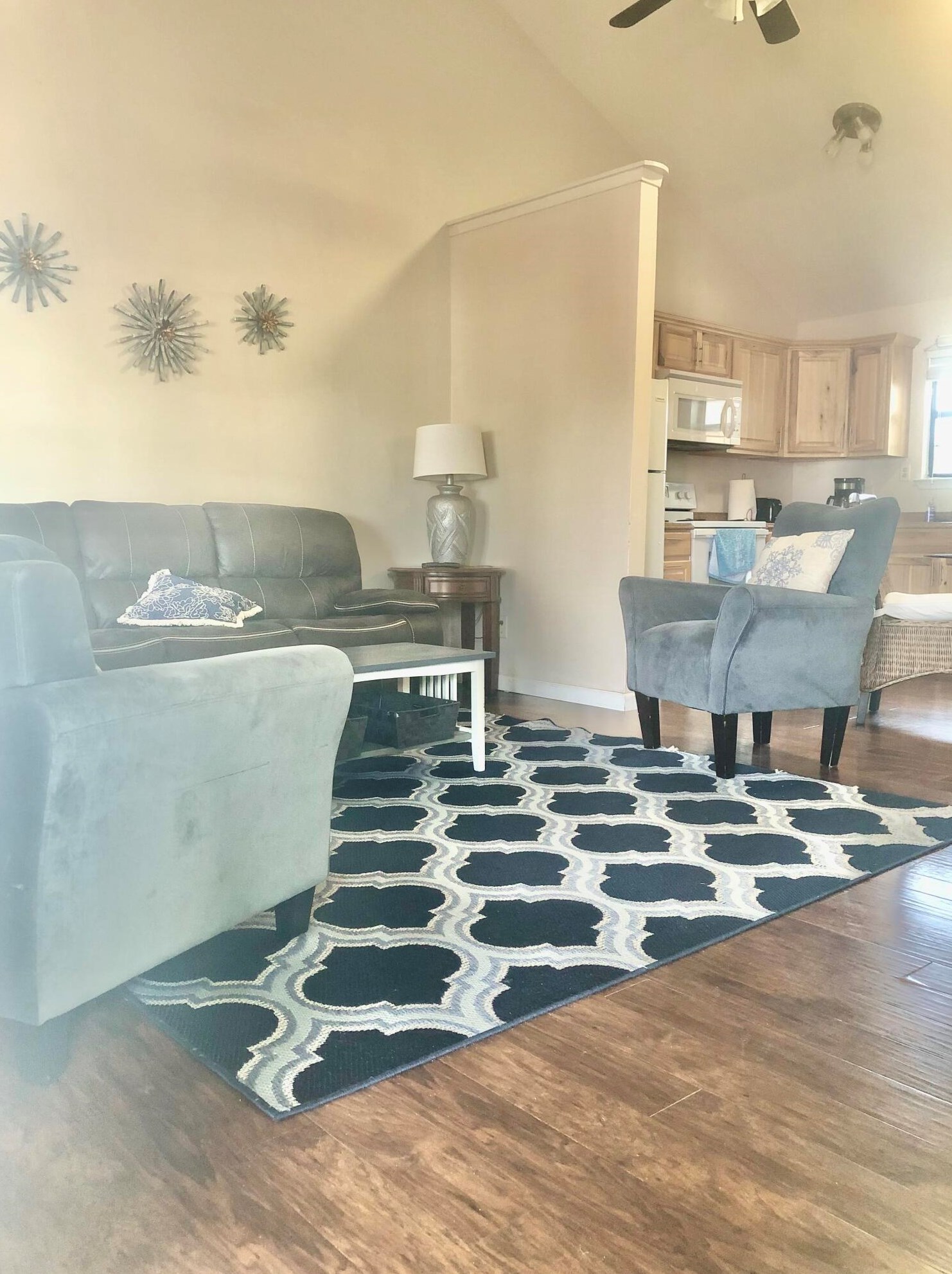 950 Donleen St #apt 1, Fort Walton Beach, FL 32547