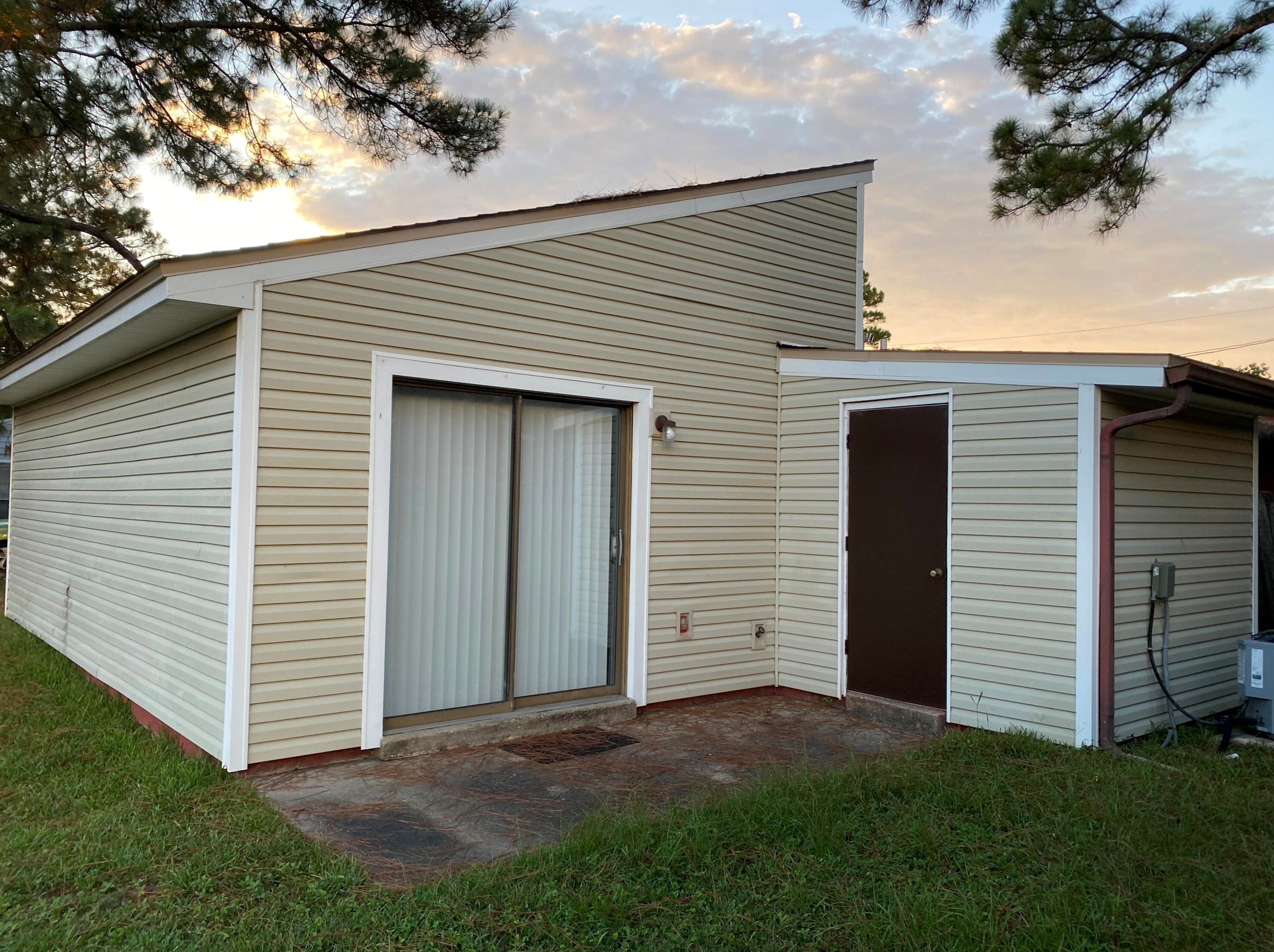 610 Carnathan Ct, Fort Walton Beach, FL 32547-1046