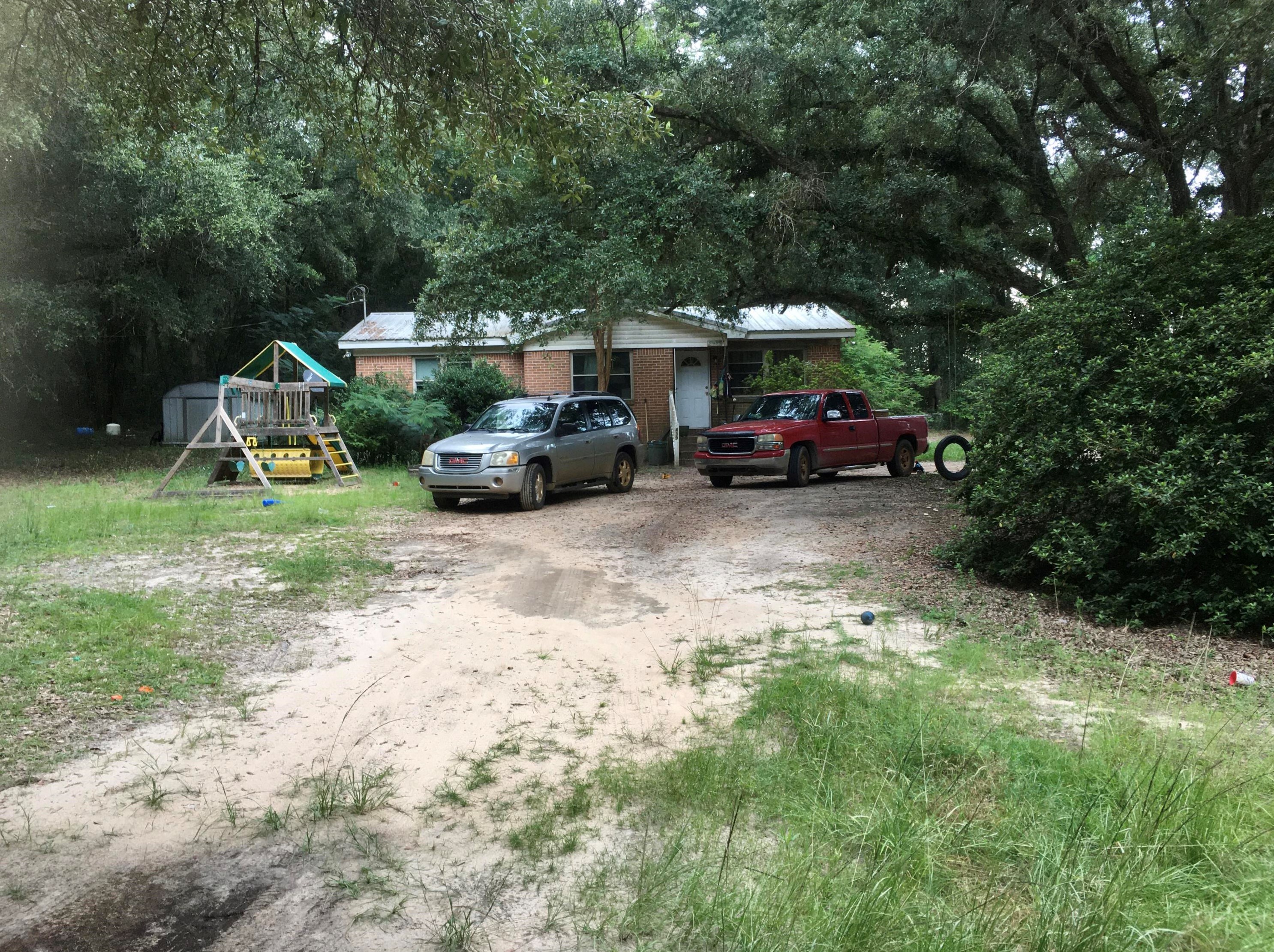 5439 Penny Creek Rd, Holt, FL 32564