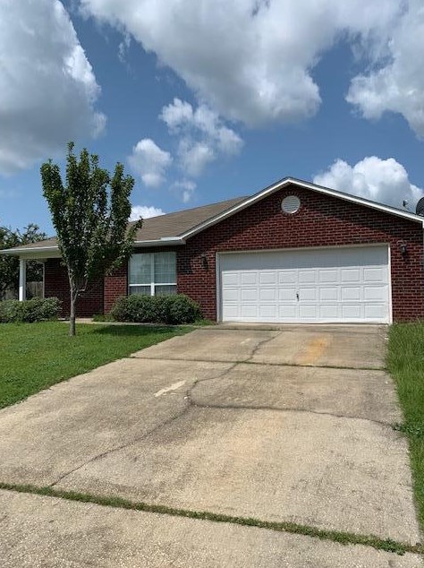 223 Limestone Cir, Crestview, FL 32539-5795