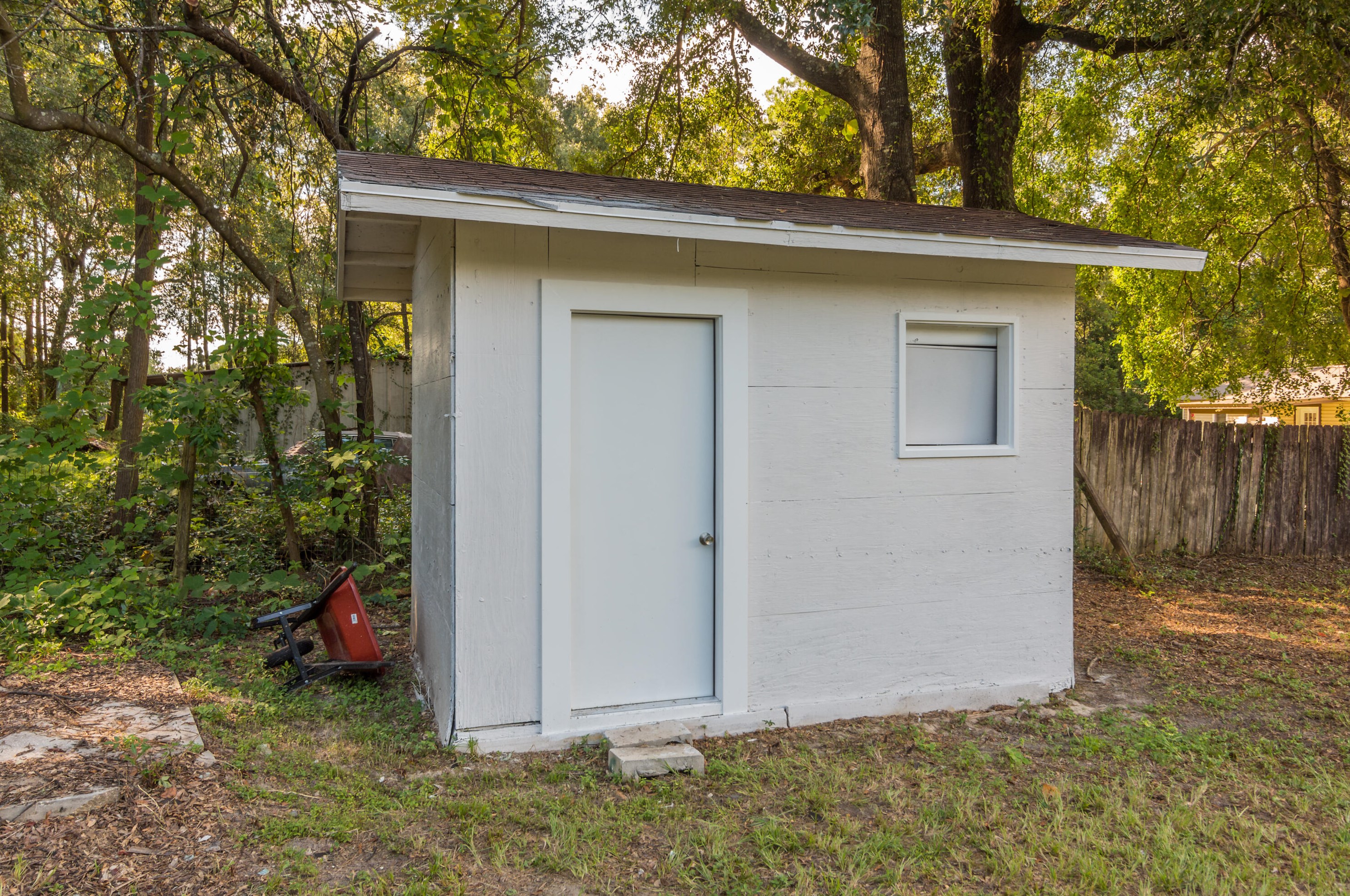 110 Butler Cir, Crestview FL  32536-2418 exterior