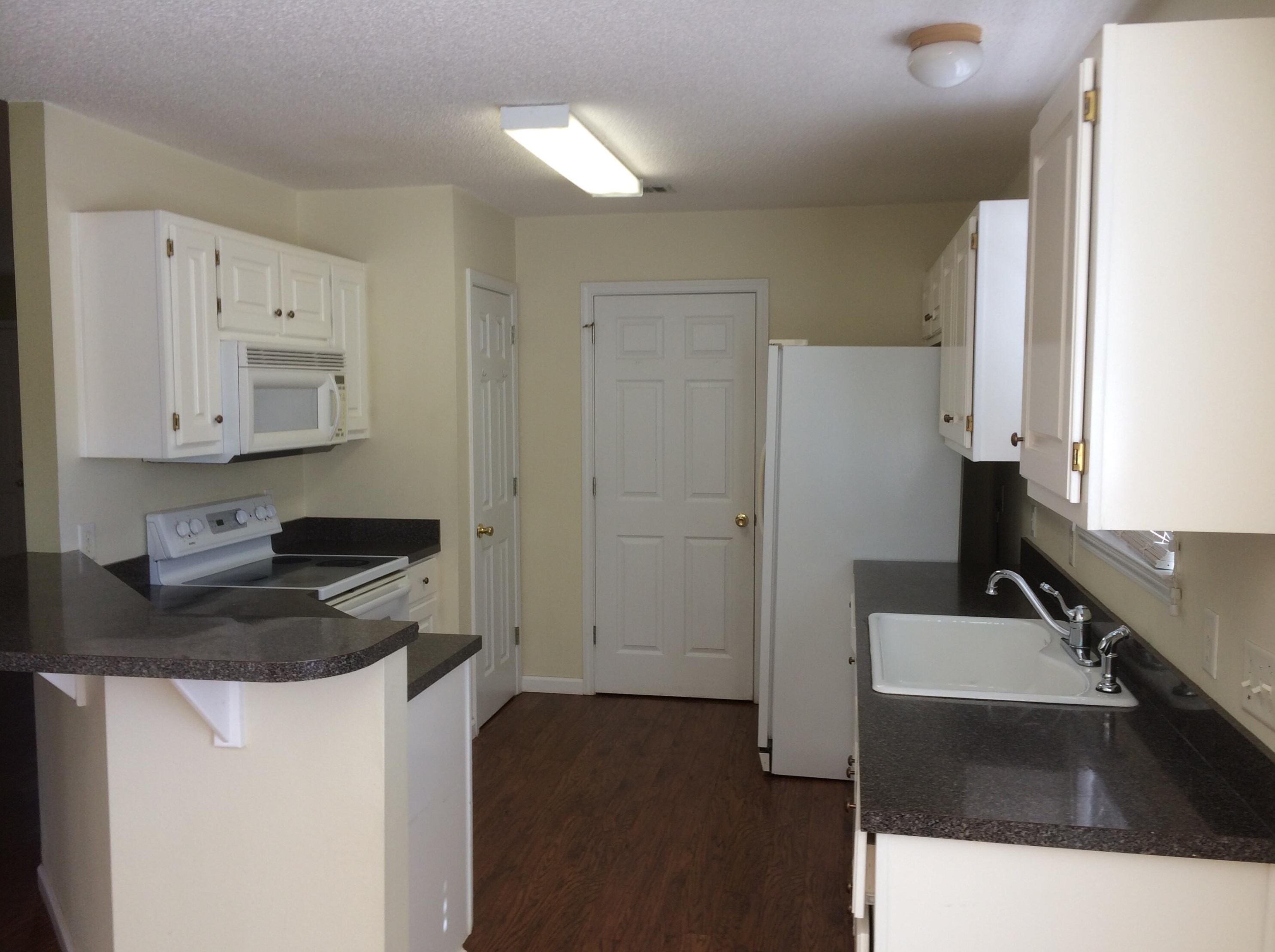 993 John Wayne Cir, Fort Walton Beach, FL 32547-4282