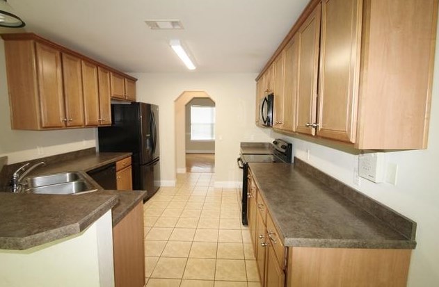215 Southgate Dr, Crestview, FL 32539-6377