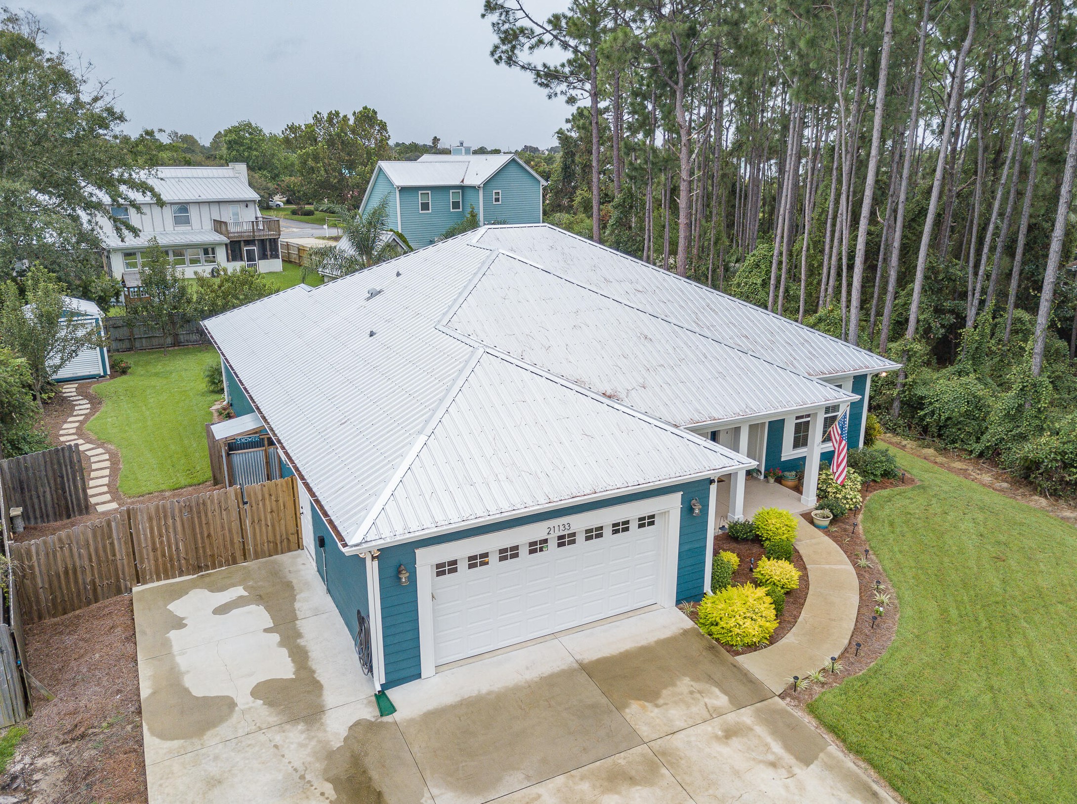 21133 Lakeview Dr, Panama City, FL 32413-3441