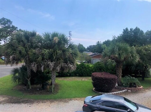 300 Wildwood St, Mary Esther, FL 32569-1360