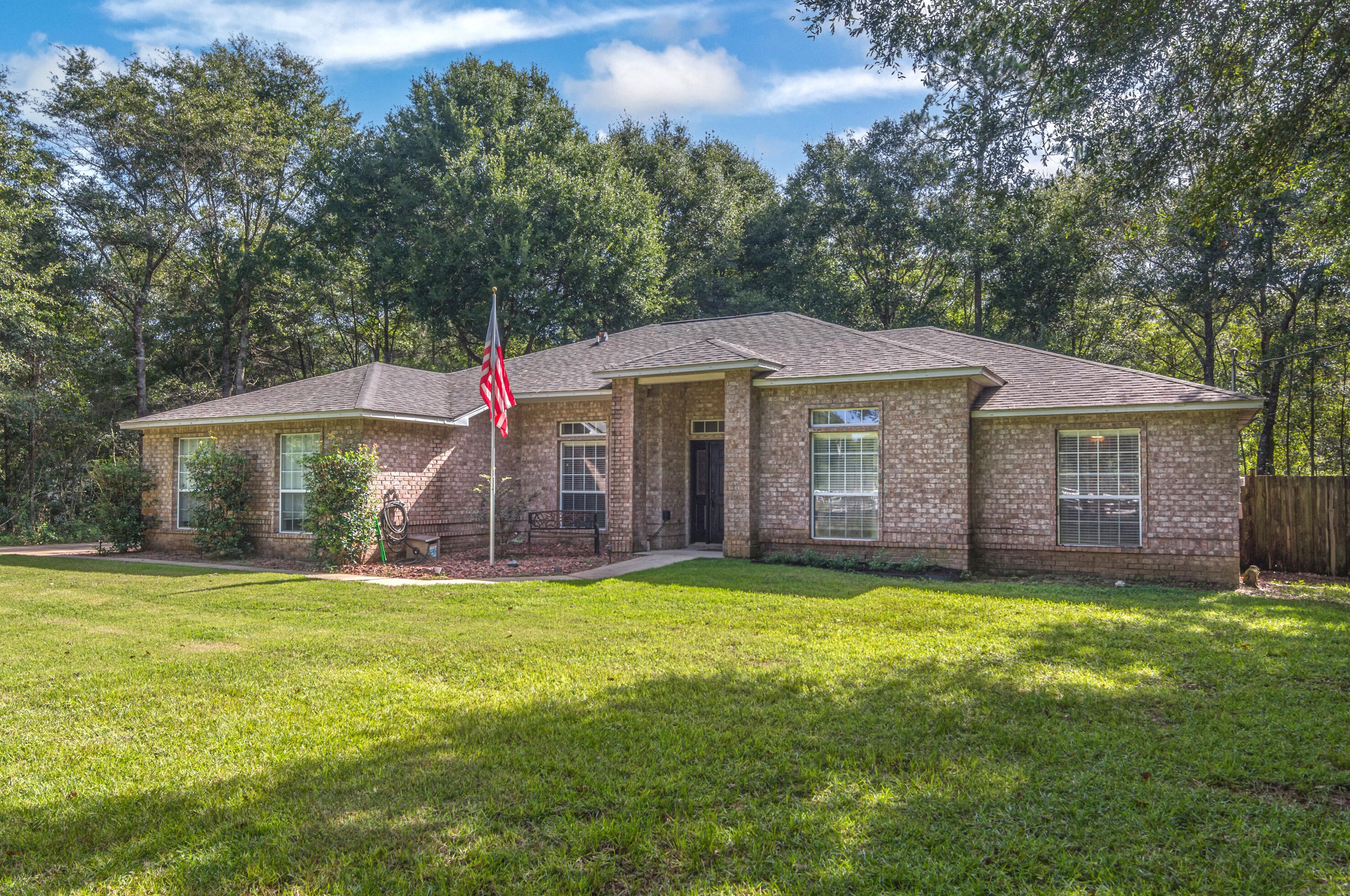 1200 Blackberry Cir, Crestview, FL 32531-9380
