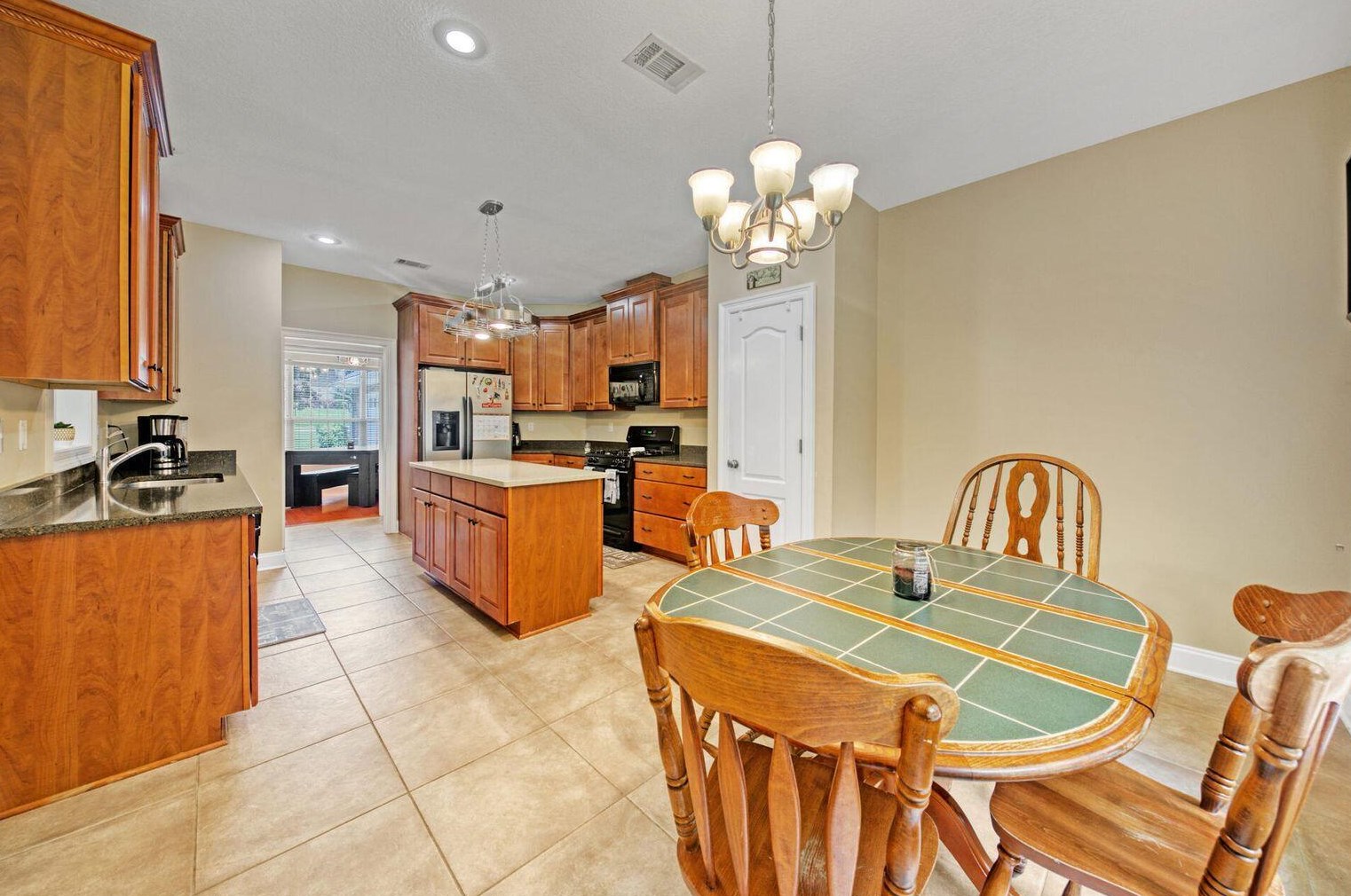 4543 Pfitzer Cir, Crestview FL  32536-2237 exterior