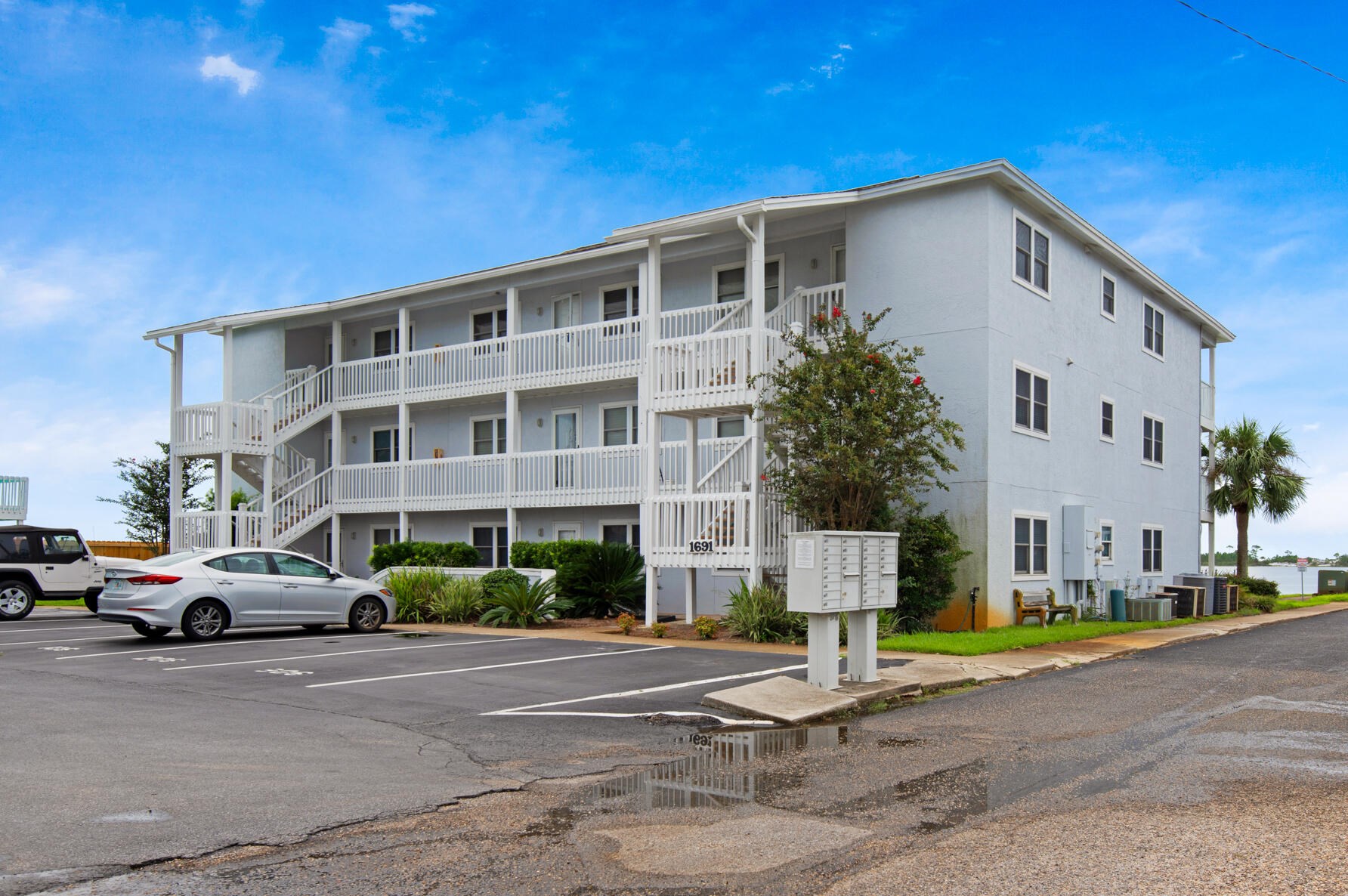 1691 Highway 98, Mary Esther, FL 32569-2451