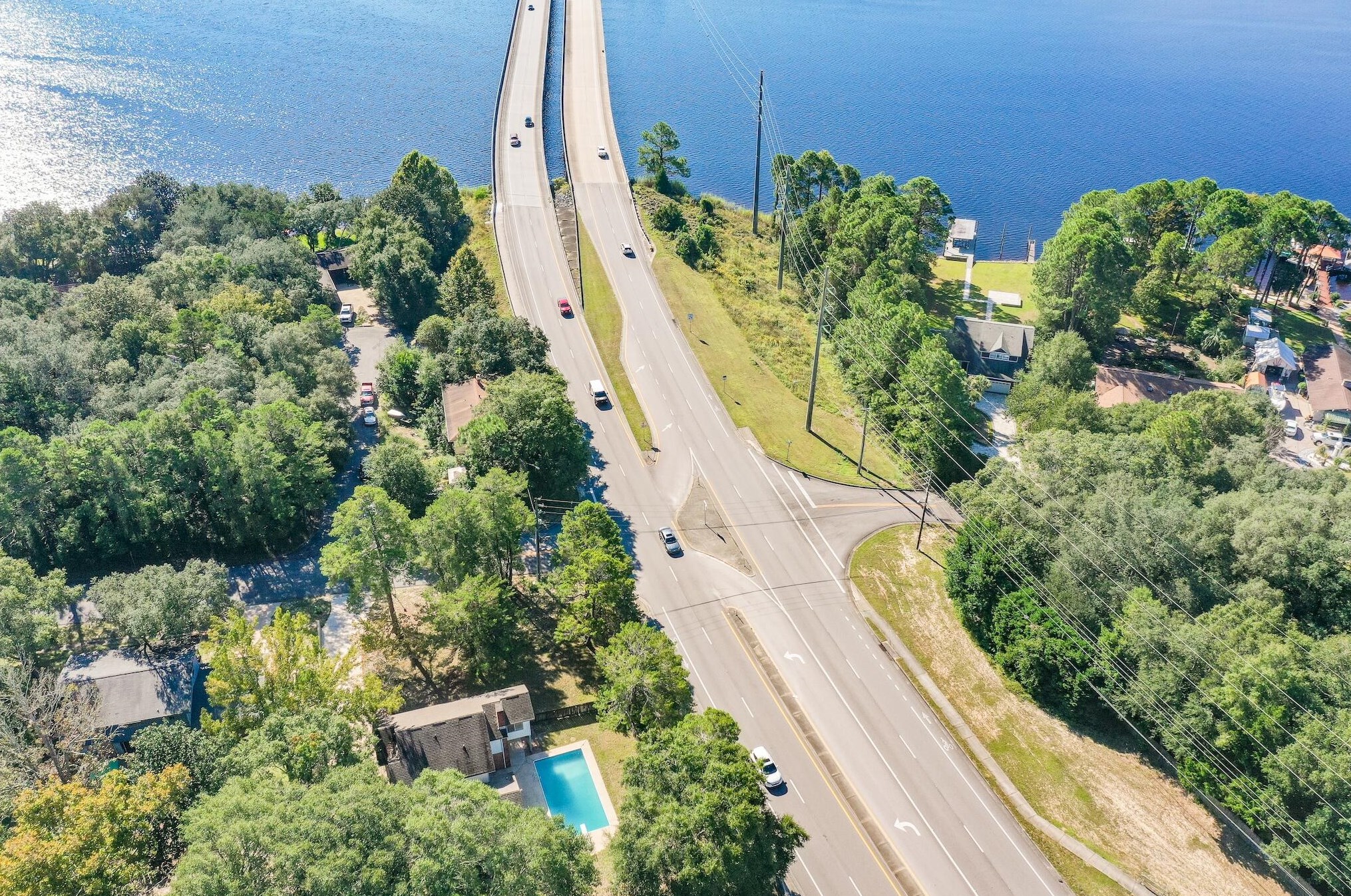 2427 Edgewater Dr, Niceville, FL 32578-2362