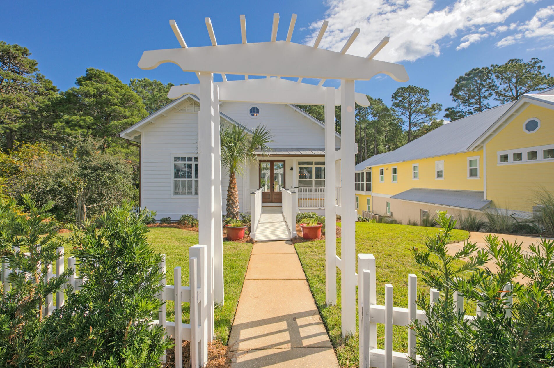 168 Tradewinds Dr, Santa Rosa Beach, FL 32459-8126