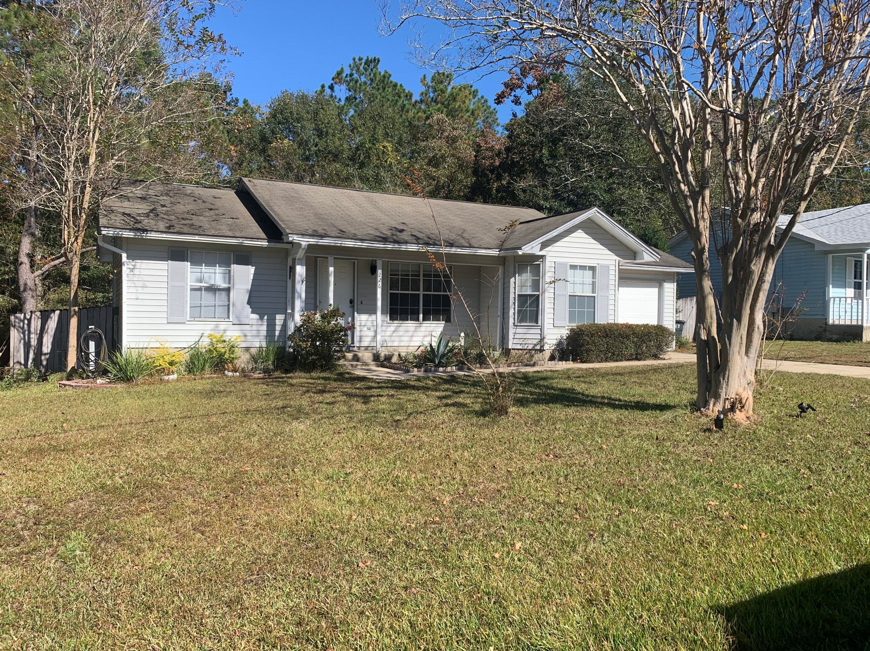 226 Southview Dr, Crestview, FL 32536-5242