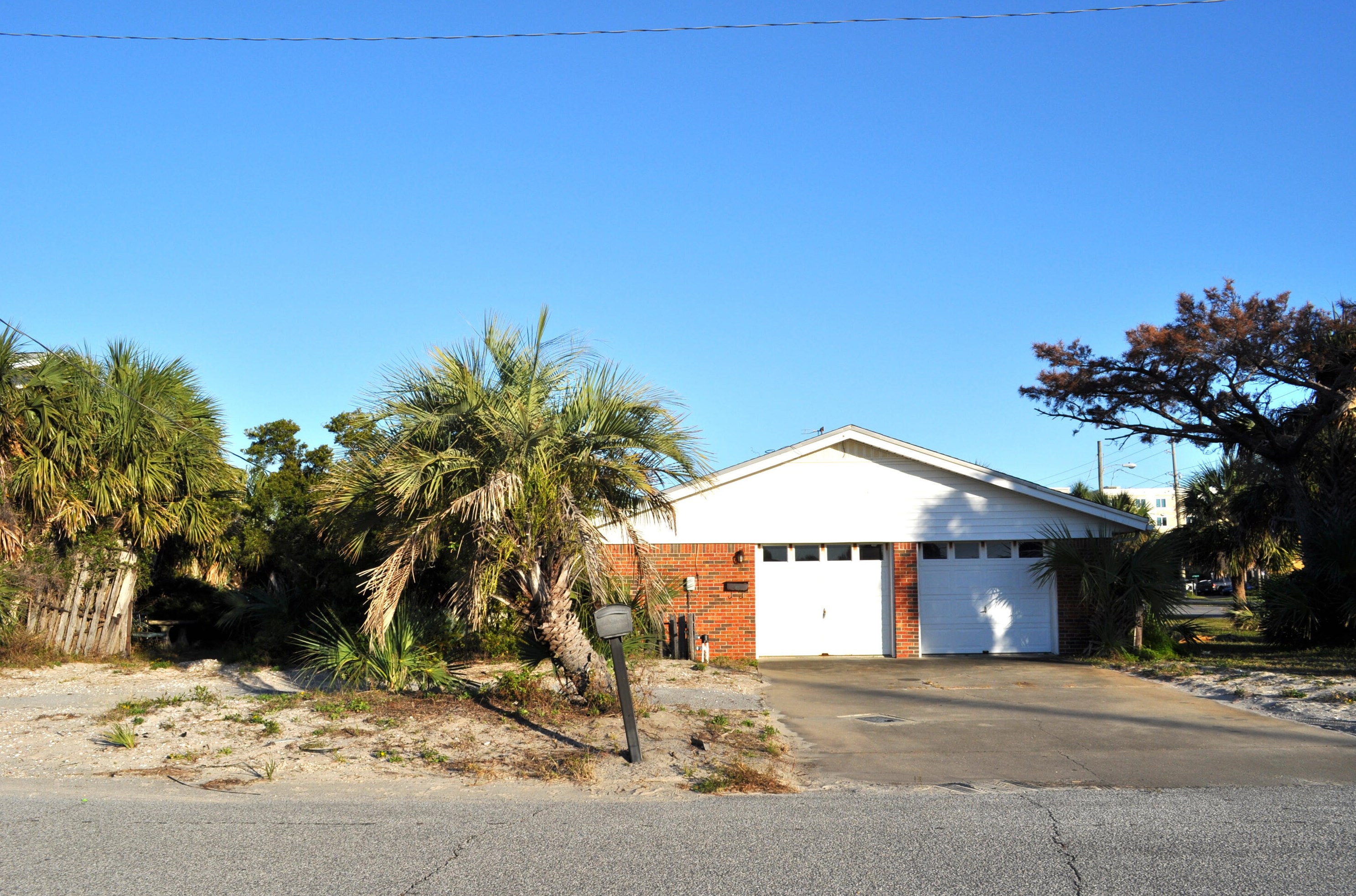 446 Caviar Dr, Fort Walton Beach, FL 32548-6942