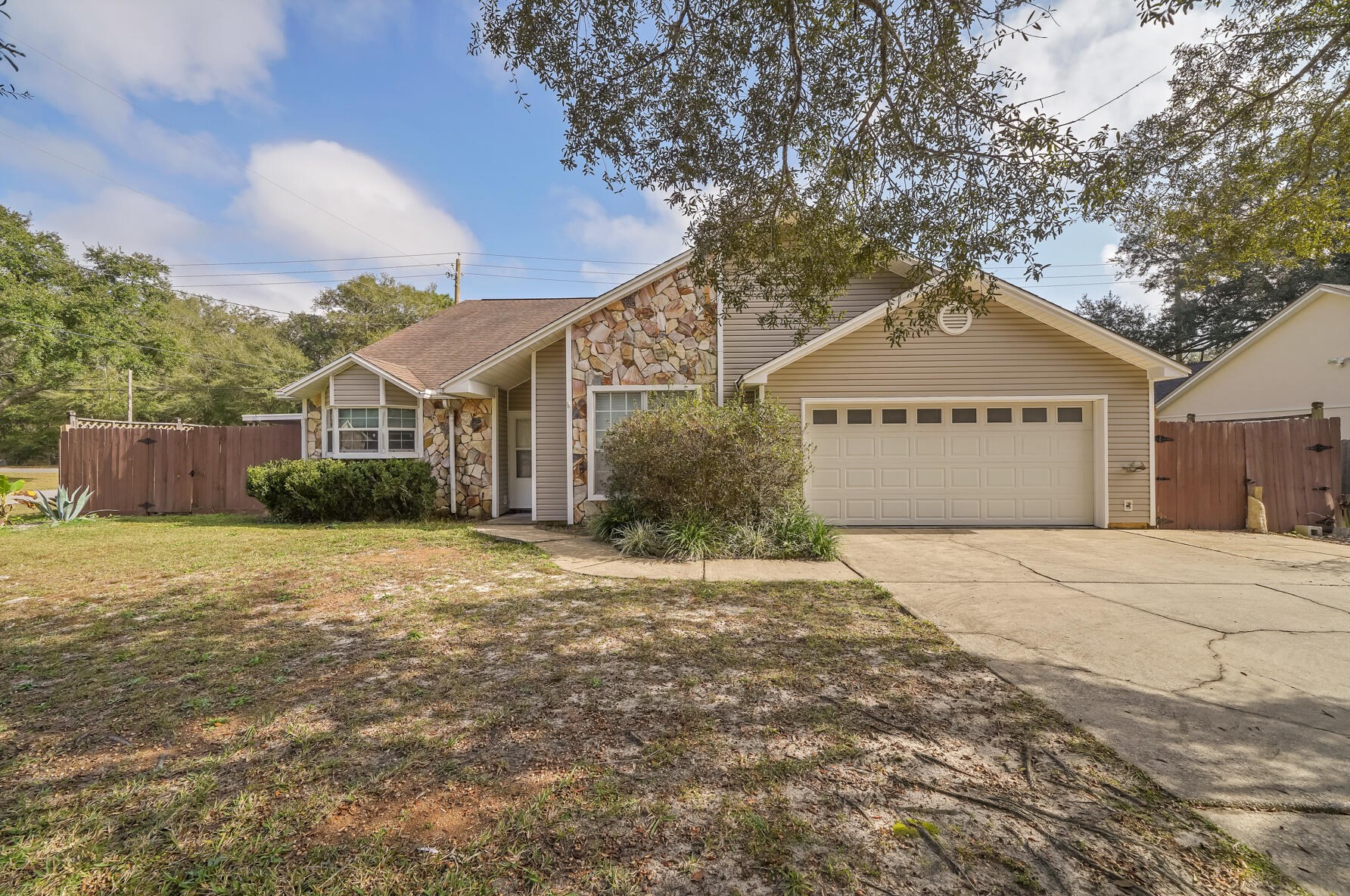 200 Doyce Dr, Fort Walton Beach, FL 32547-1148