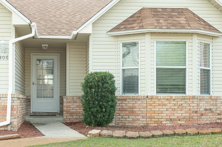 406 Springate Ct, Mary Esther, FL 32569-2127