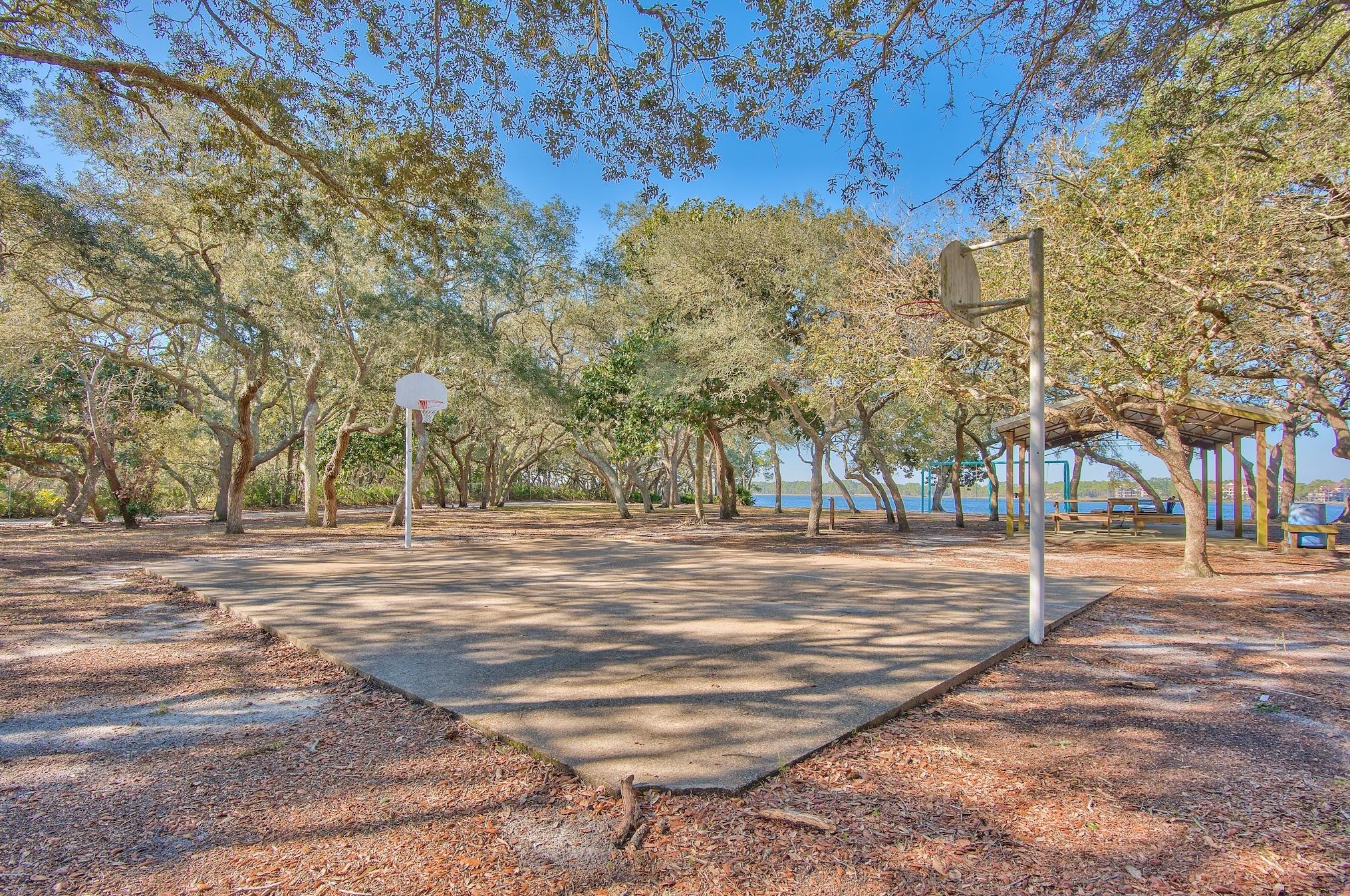 22802 Lakeview Dr, Panama City FL  32413-1124 exterior