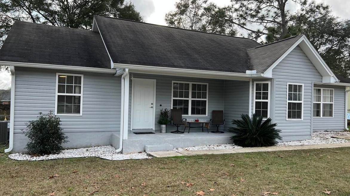327 John King Rd, Crestview, FL 32539-8342