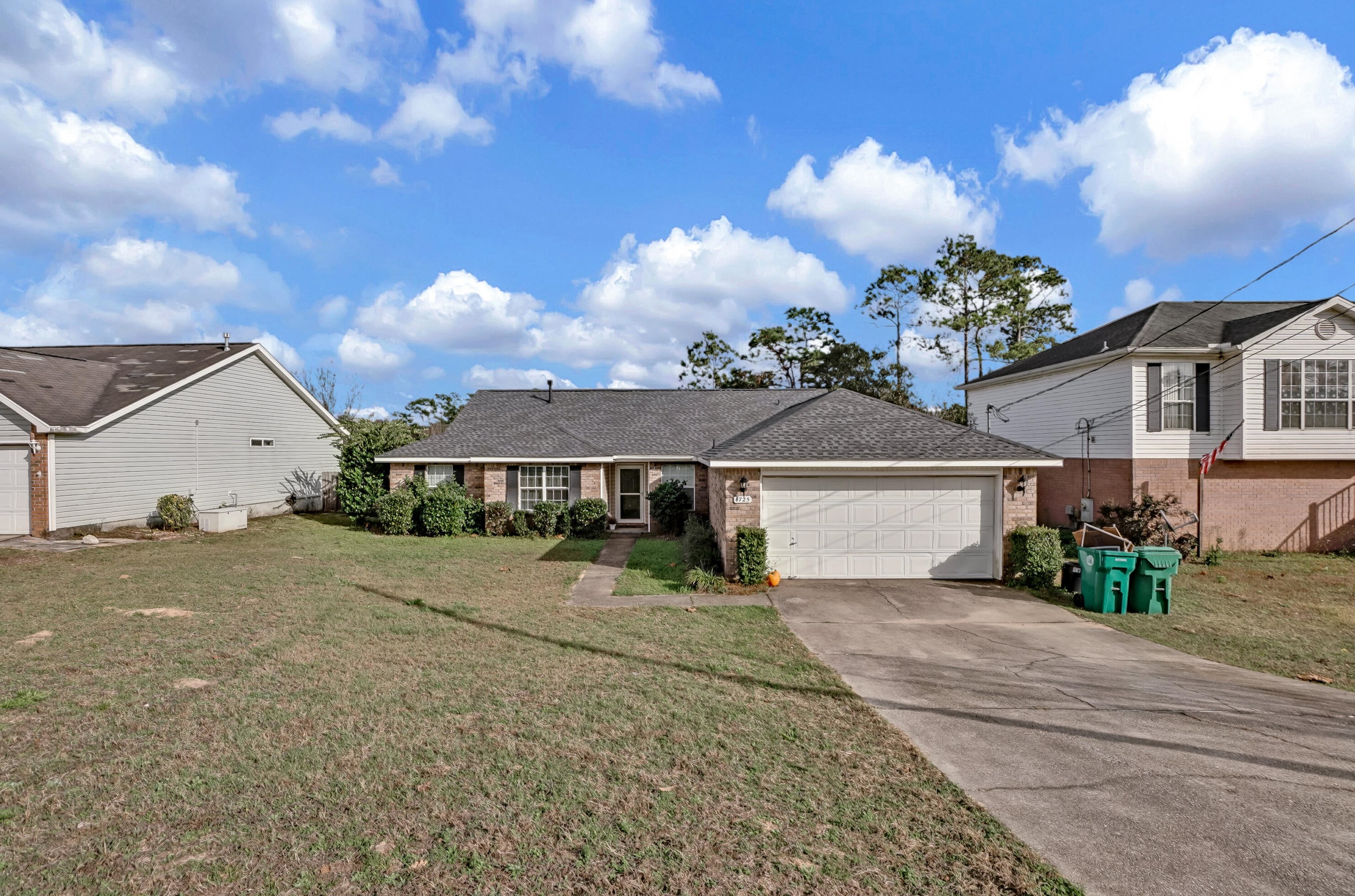 4725 Whitewater Ln, Crestview, FL 32539-5756