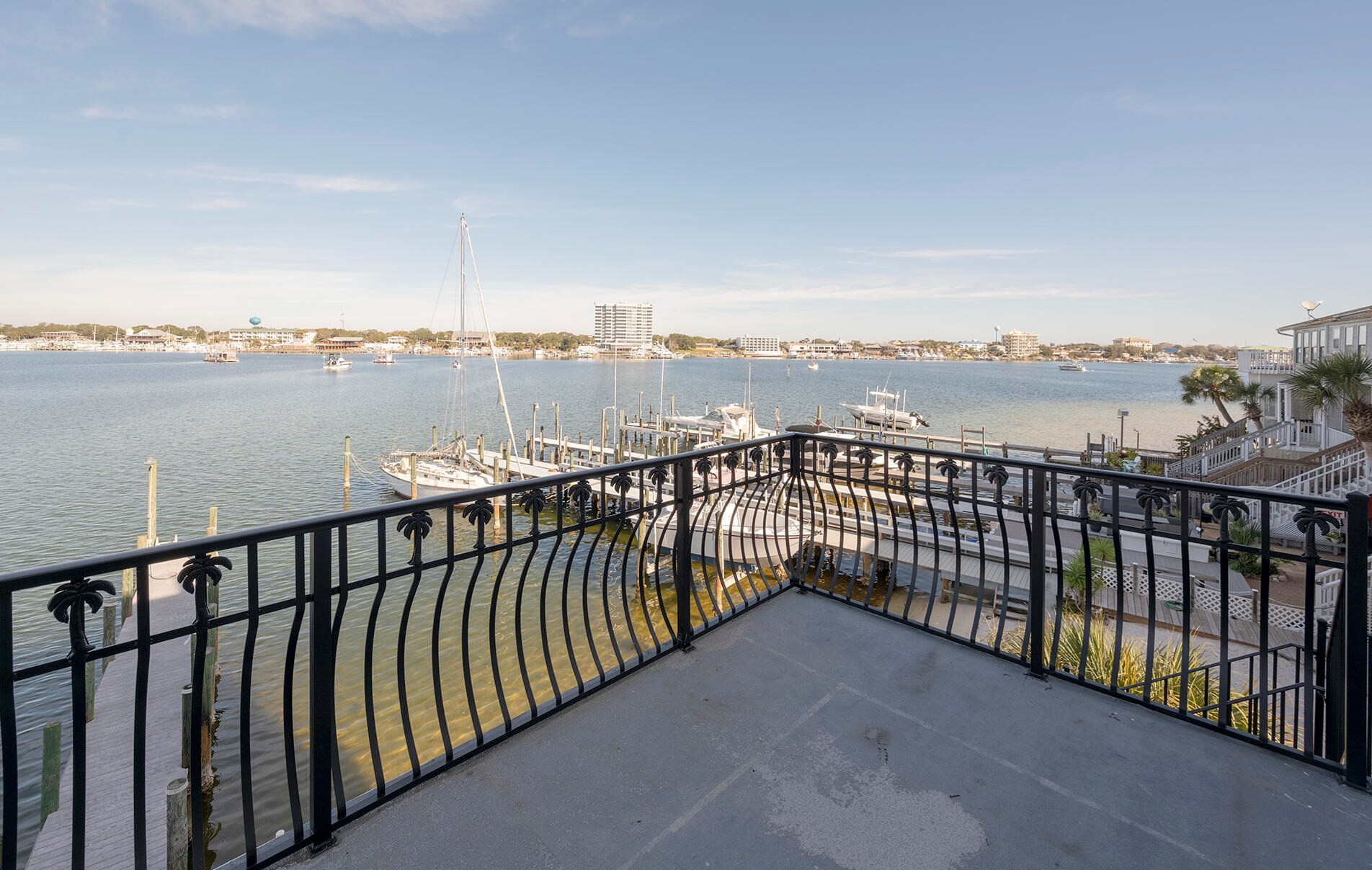 355 Gulf Shore Dr, Destin FL  32541-5001 exterior