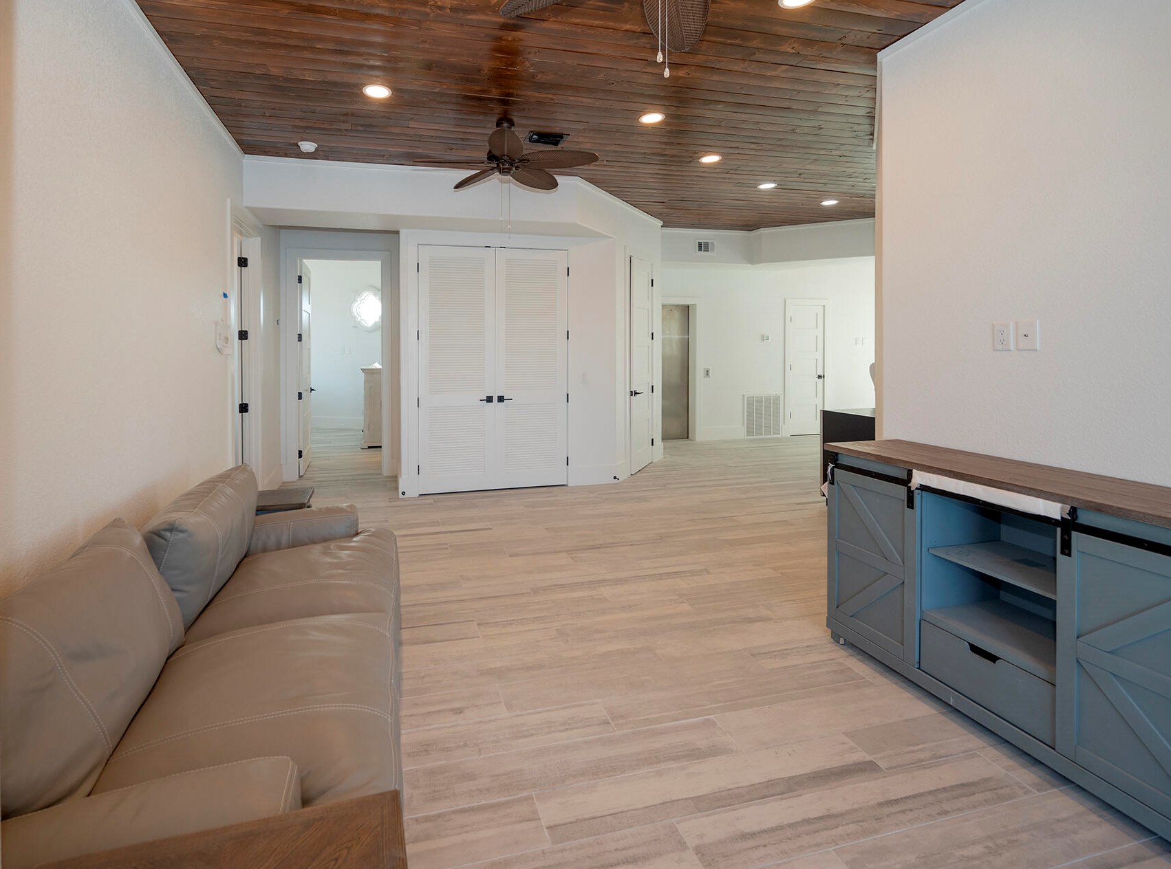 355 Gulf Shore Dr, Destin FL  32541-5001 exterior
