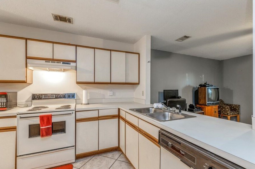 19 Falcon Ridge Ln, Fort Walton Beach FL  32547-2366 exterior