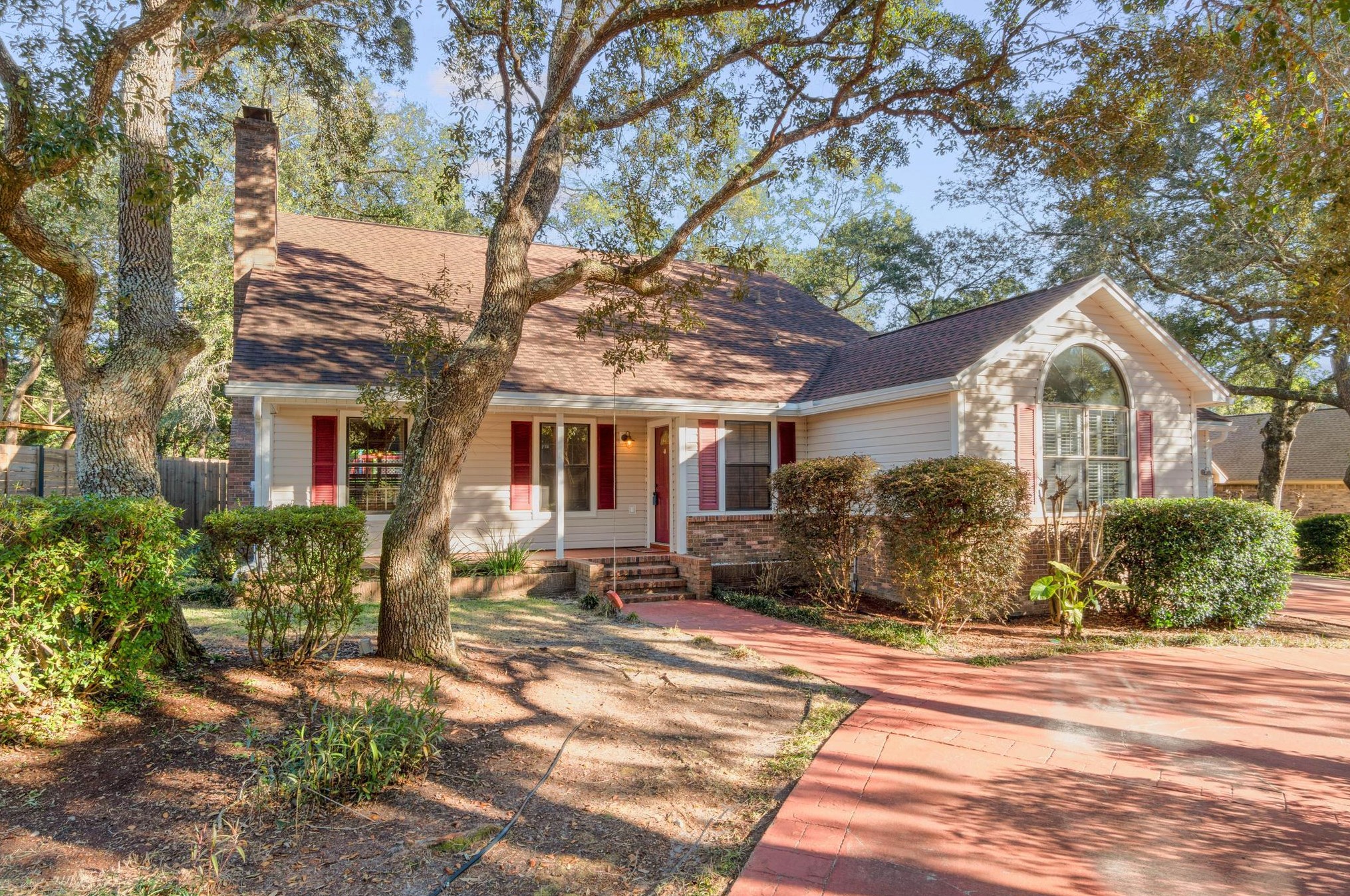 147 Bermuda Cir, Niceville, FL 32578-4194