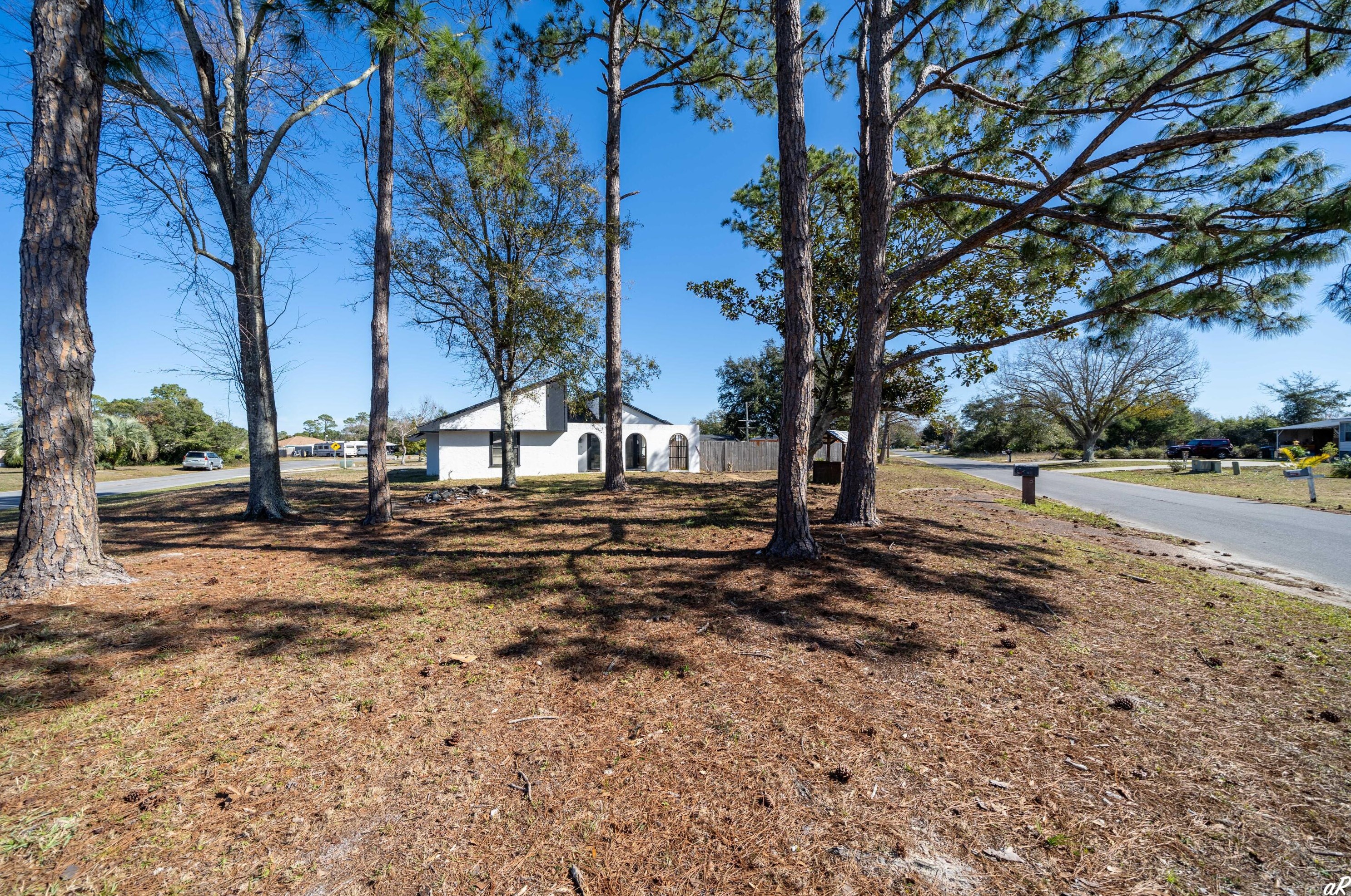 648 Lagoon Oaks Cir, Panama City, FL 32408-5225