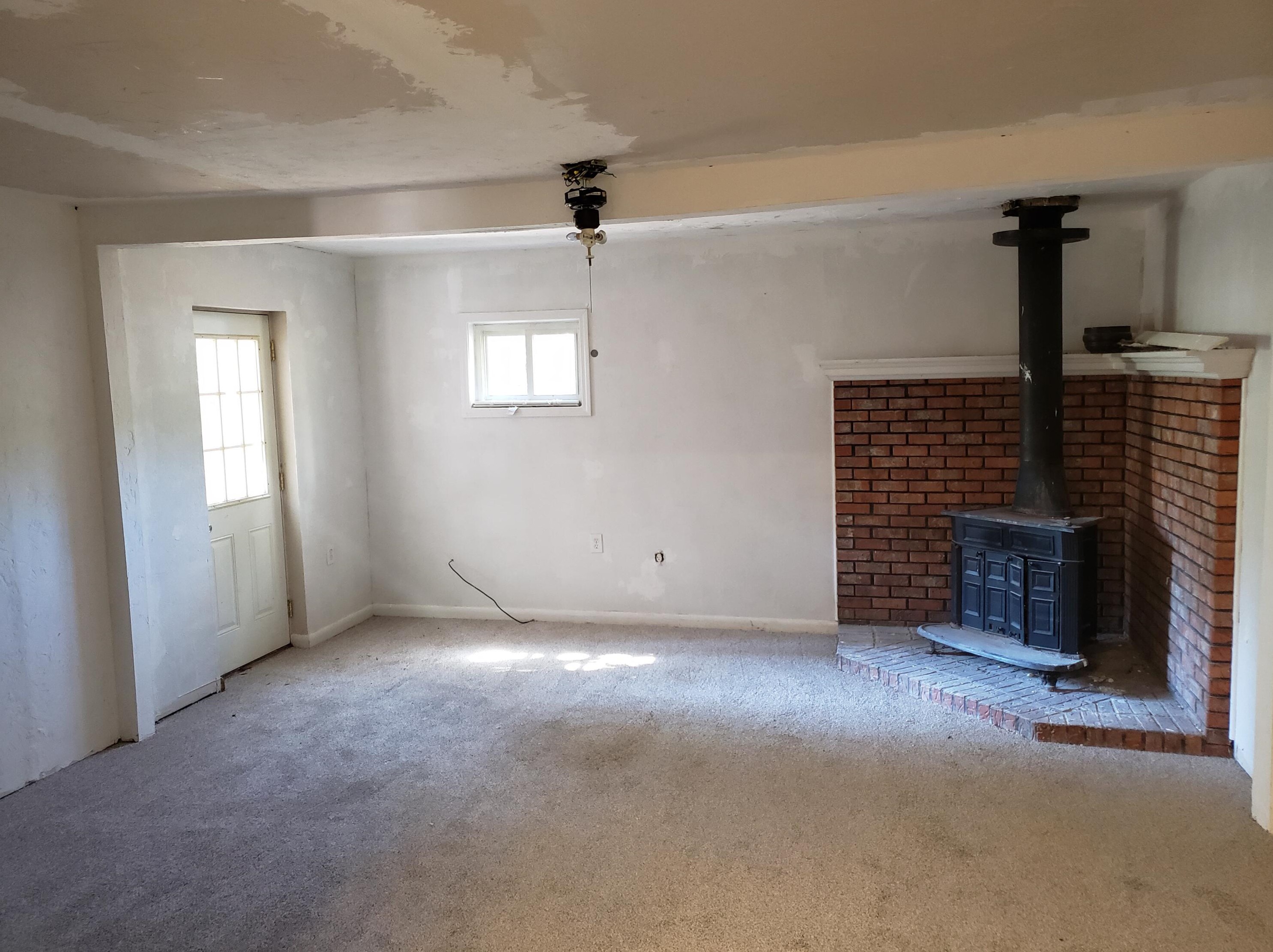 144 Adkinson Dr, Crestview FL  32536-2304 exterior