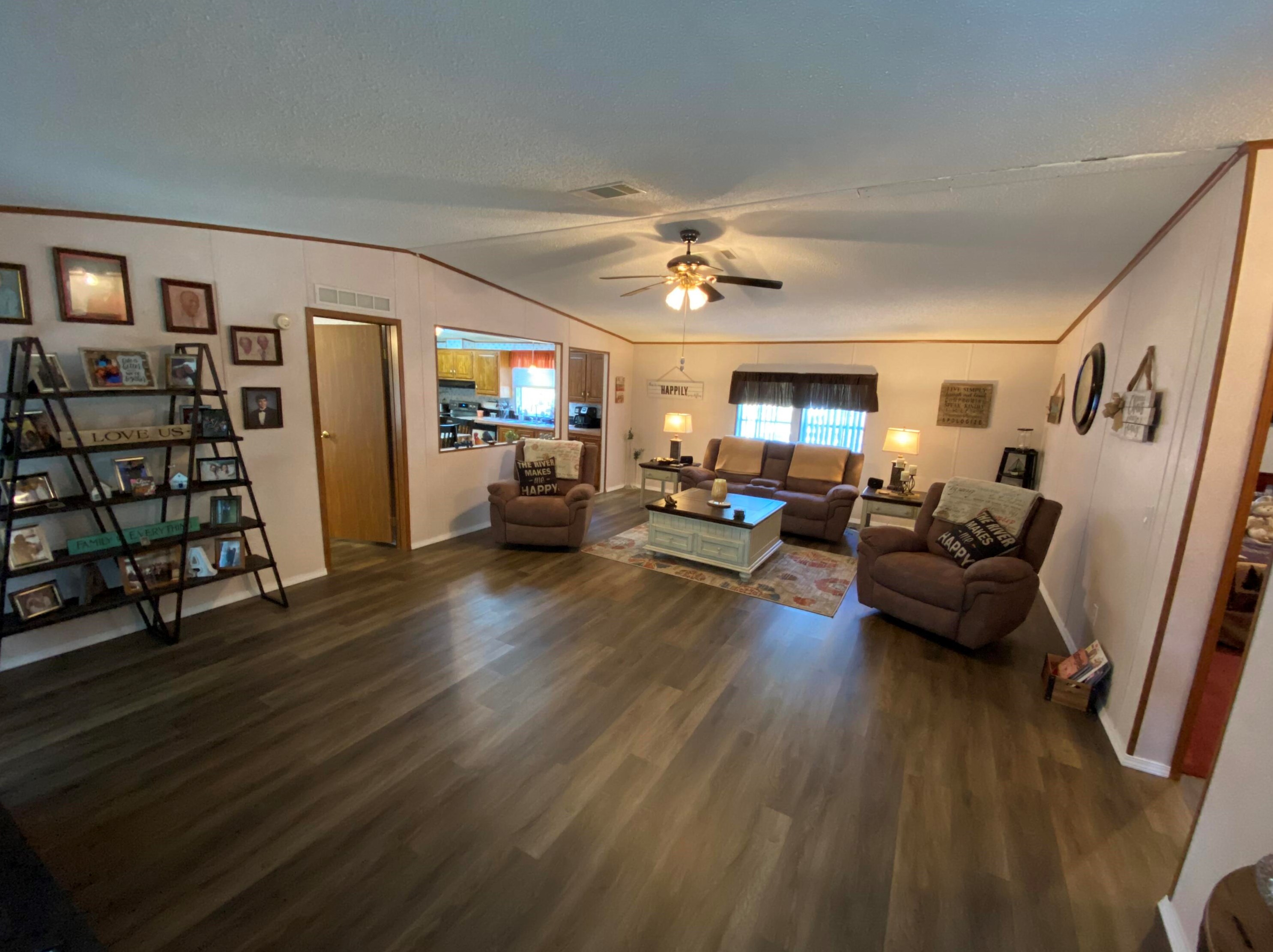 48 Waits St, Red Bay, FL 32455-4262