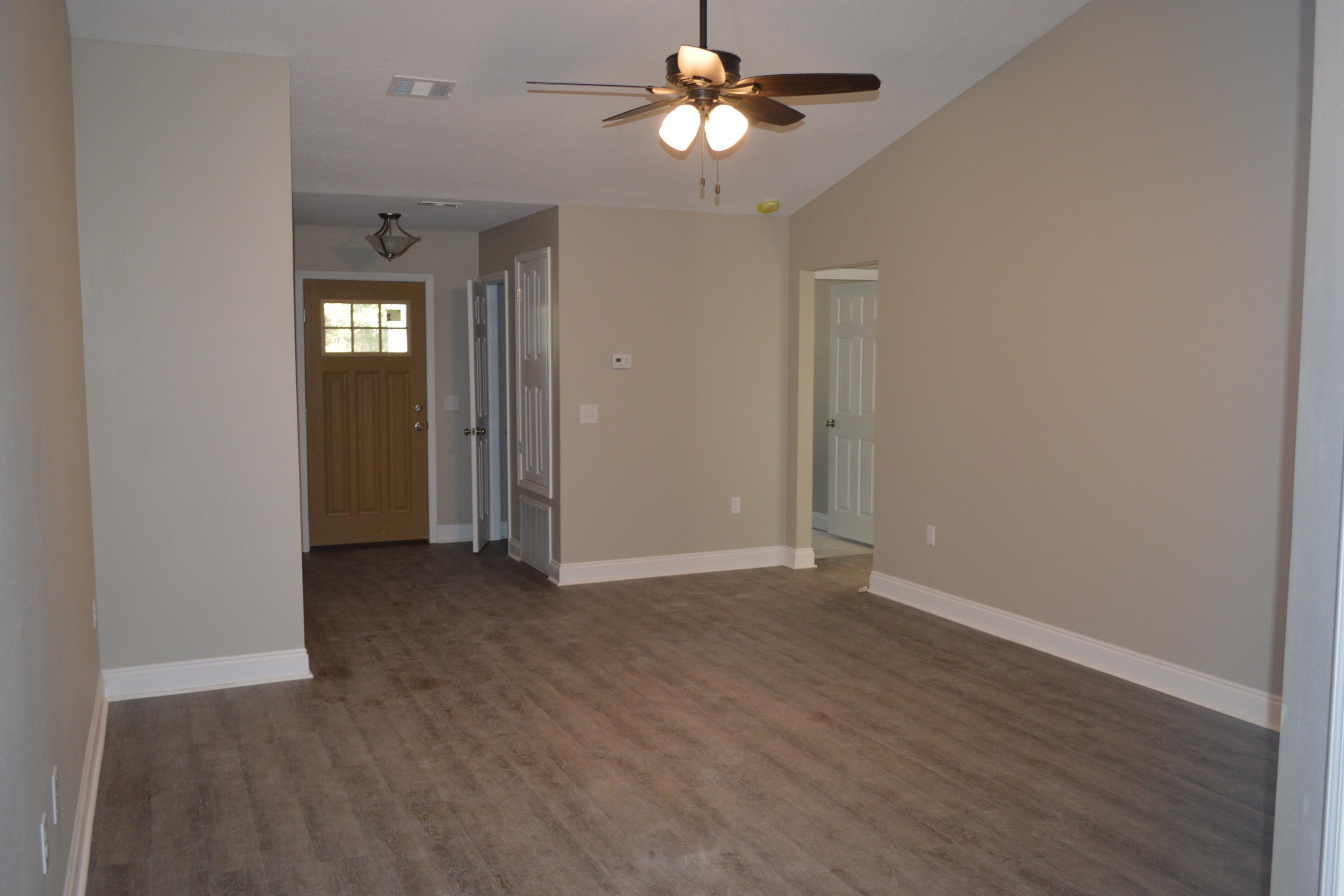 3172 Main St, Crestview, FL 32539-9195