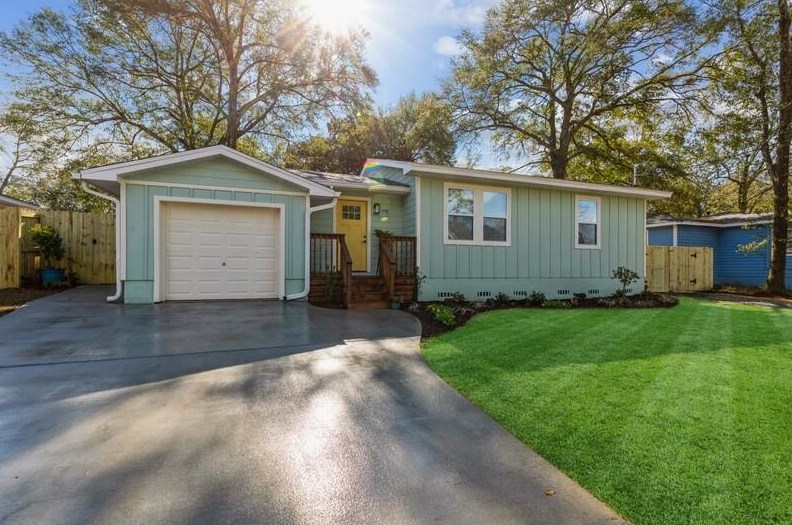 711 Cypress Dr, Niceville, FL 32578
