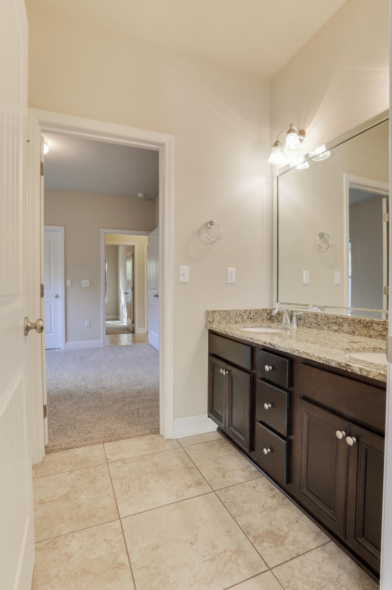 225 Paradise Palm Cir, Crestview FL  32536-5600 exterior